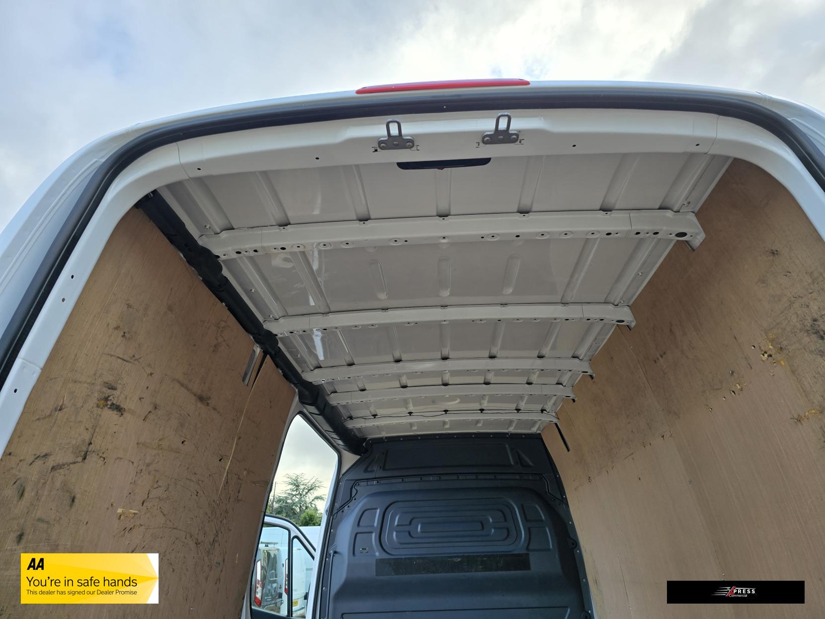 Mercedes-Benz Sprinter Sprinter 2.1 316 CDI Panel Van 5dr Diesel Manual RWD L2 H2 Euro 6 (163 ps)