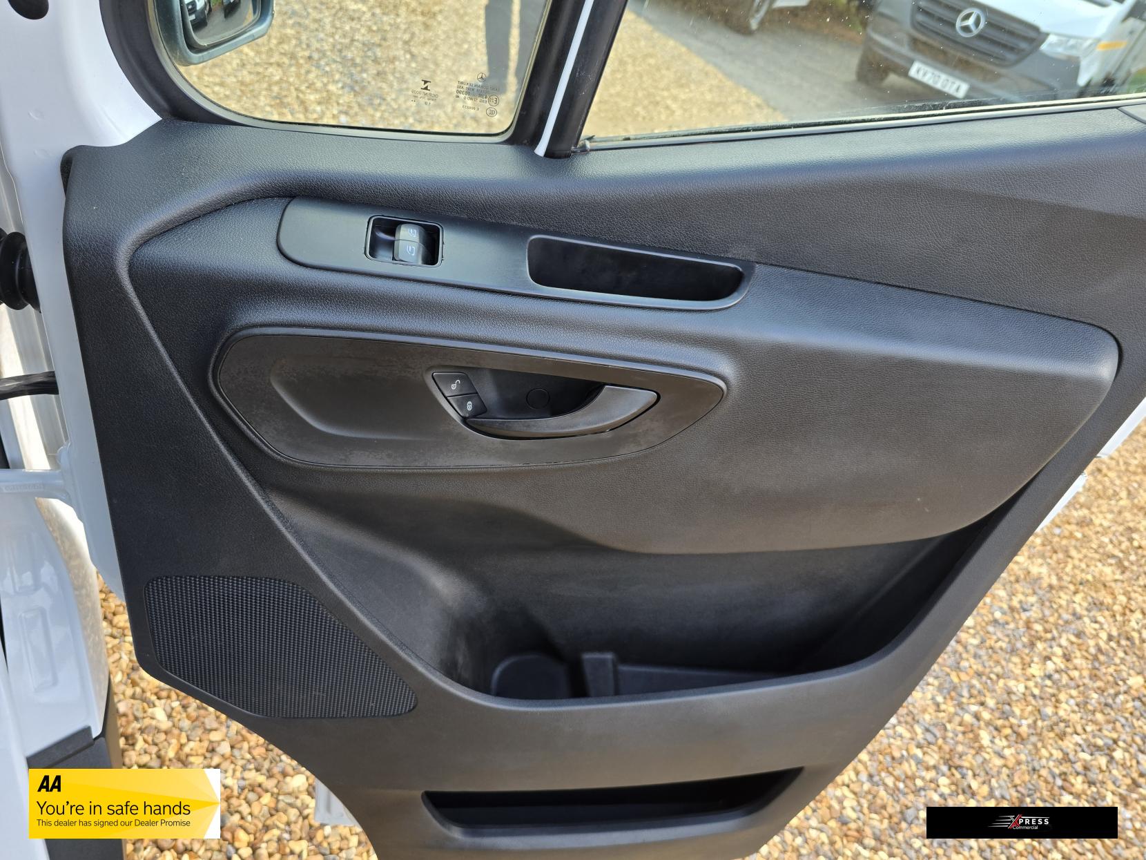 Mercedes-Benz Sprinter Sprinter 2.1 316 CDI Panel Van 5dr Diesel Manual RWD L2 H2 Euro 6 (163 ps)