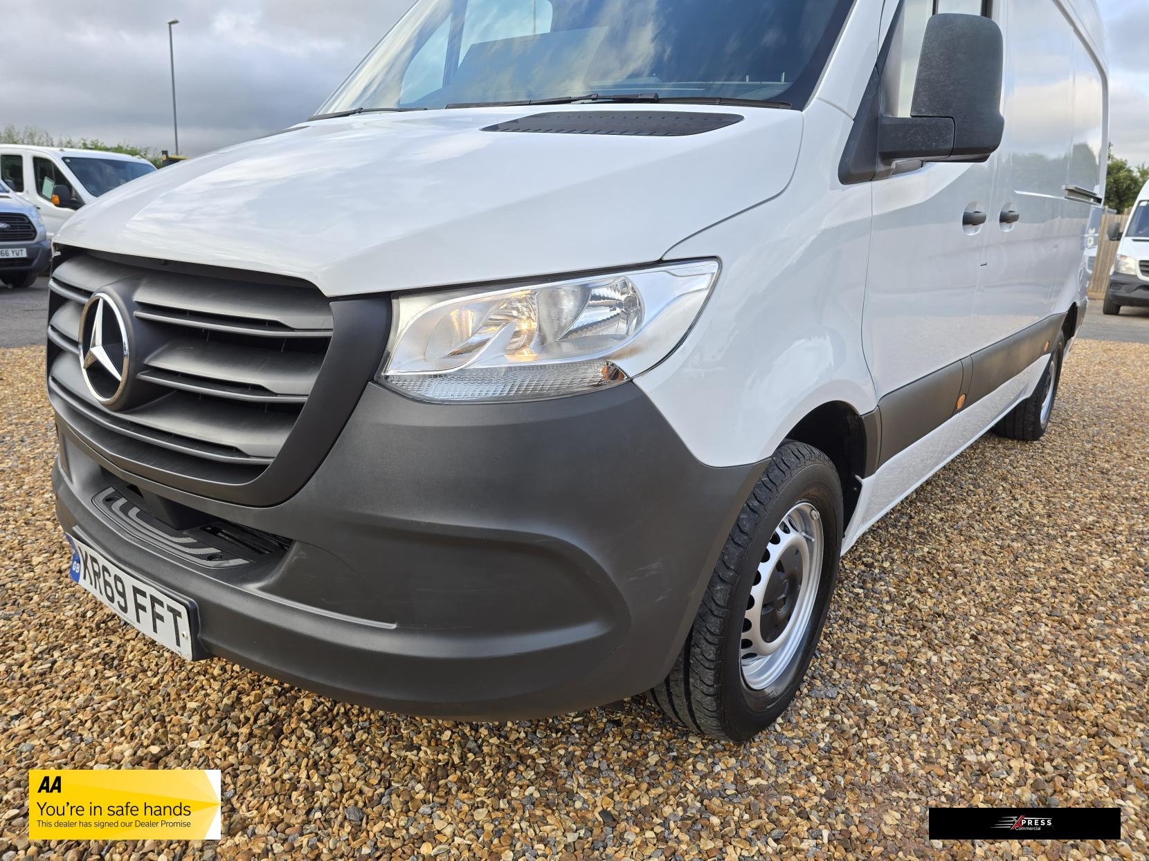 Mercedes-Benz Sprinter Sprinter 2.1 316 CDI Panel Van 5dr Diesel Manual RWD L2 H2 Euro 6 (163 ps)
