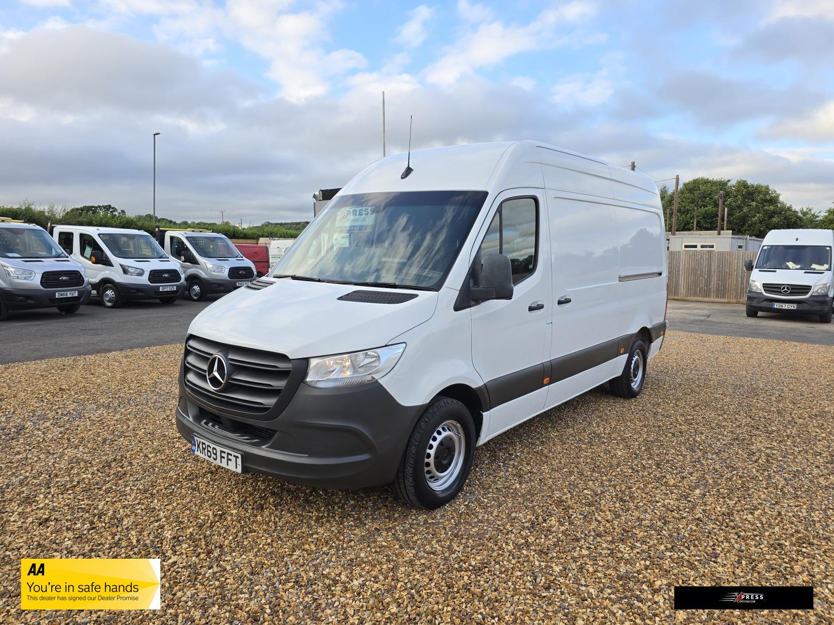 Mercedes-Benz Sprinter Sprinter 2.1 316 CDI Panel Van 5dr Diesel Manual RWD L2 H2 Euro 6 (163 ps)