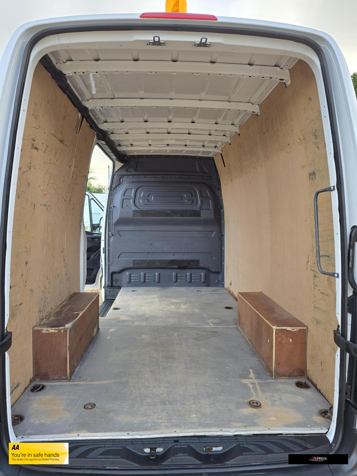Mercedes-Benz Sprinter Sprinter 2.1 316 CDI Panel Van 5dr Diesel Manual RWD L2 H2 Euro 6 (163 ps)
