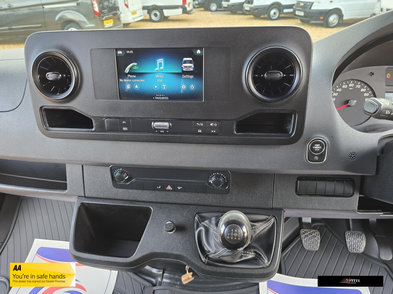 Mercedes-Benz Sprinter Sprinter 2.1 316 CDI Panel Van 5dr Diesel Manual RWD L2 H2 Euro 6 (163 ps)