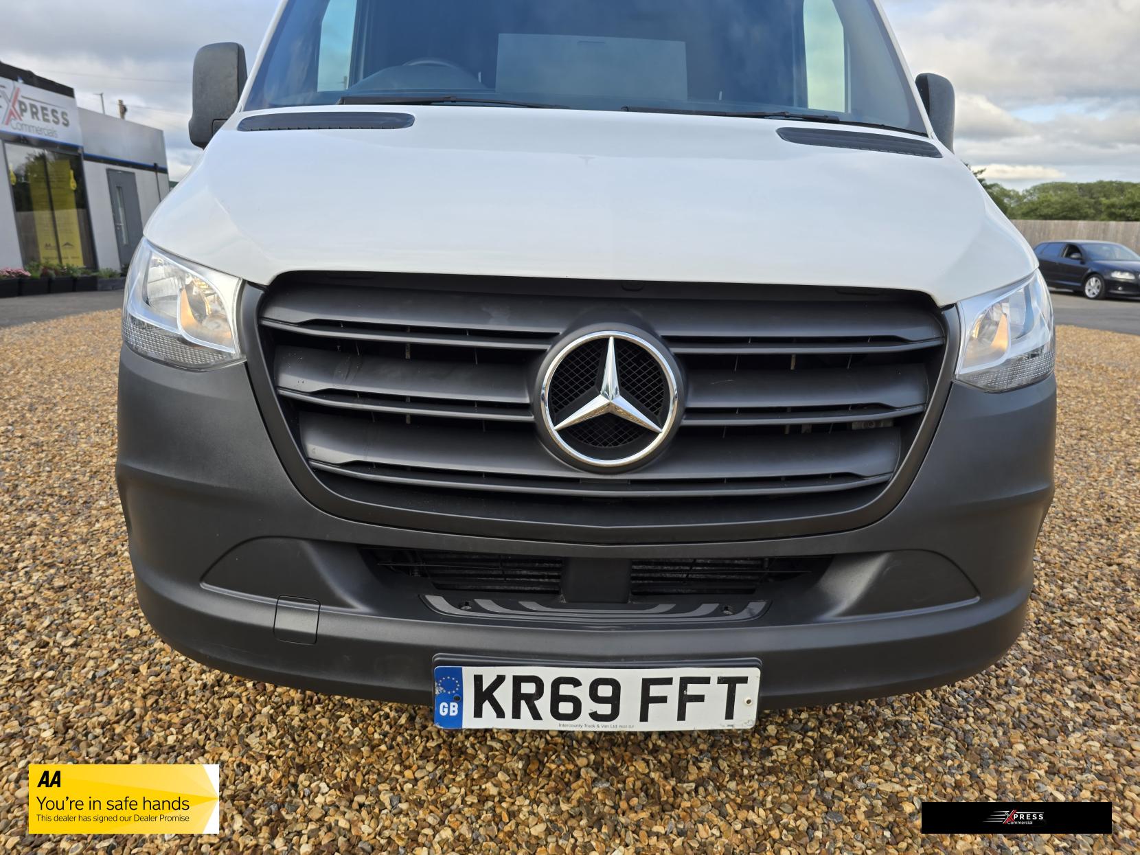 Mercedes-Benz Sprinter Sprinter 2.1 316 CDI Panel Van 5dr Diesel Manual RWD L2 H2 Euro 6 (163 ps)