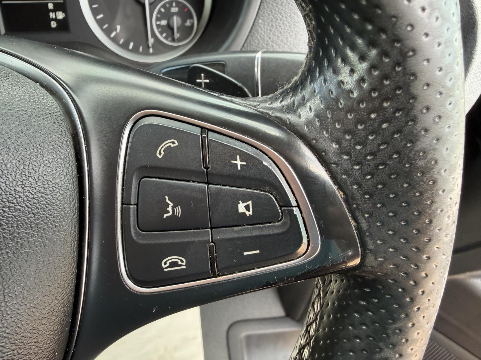 2020 Mercedes-Benz Vito 2.1 114 CDI Premium Panel Van 5dr Diesel G-Tronic+ RWD L2 Euro 6 (s/s) (136 ps) - Thumbnail 20