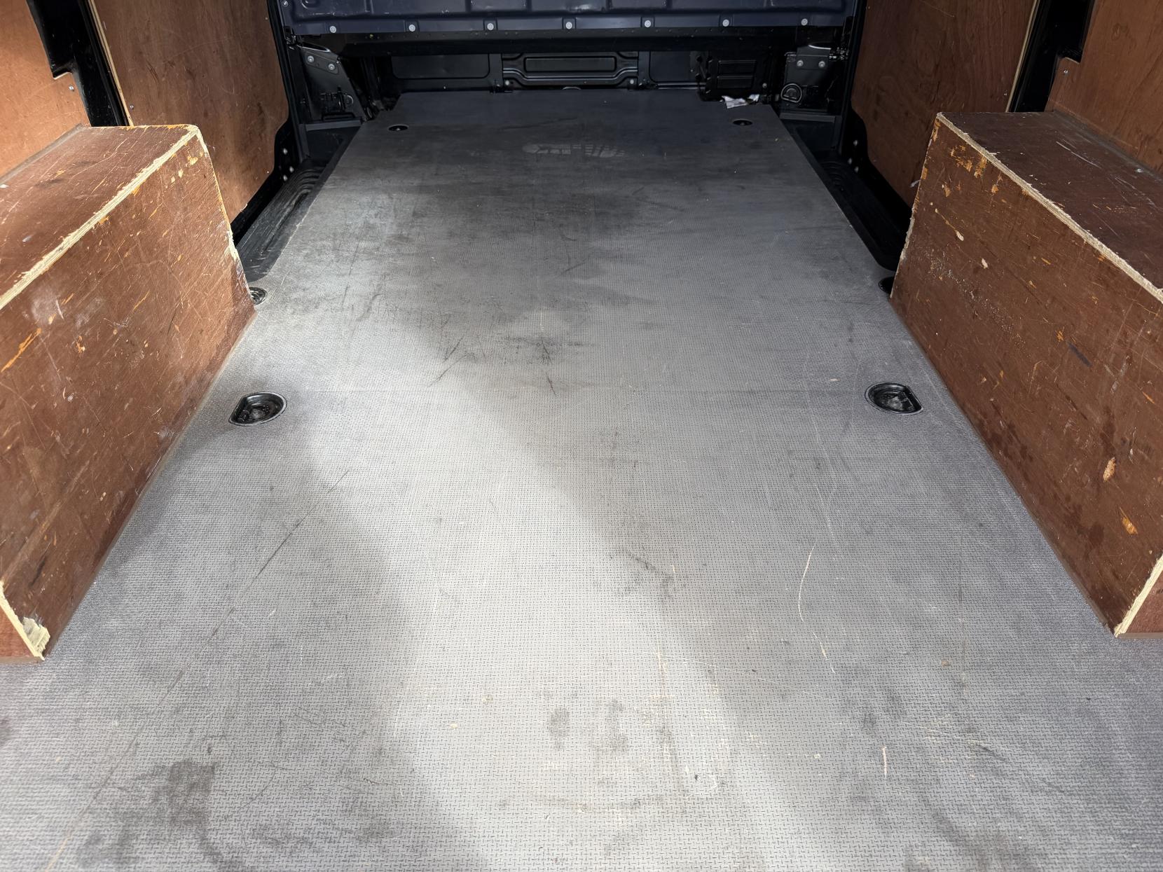 2020 Mercedes-Benz Vito 2.1 114 CDI Premium Panel Van 5dr Diesel G-Tronic+ RWD L2 Euro 6 (s/s) (136 ps) - Thumbnail 42