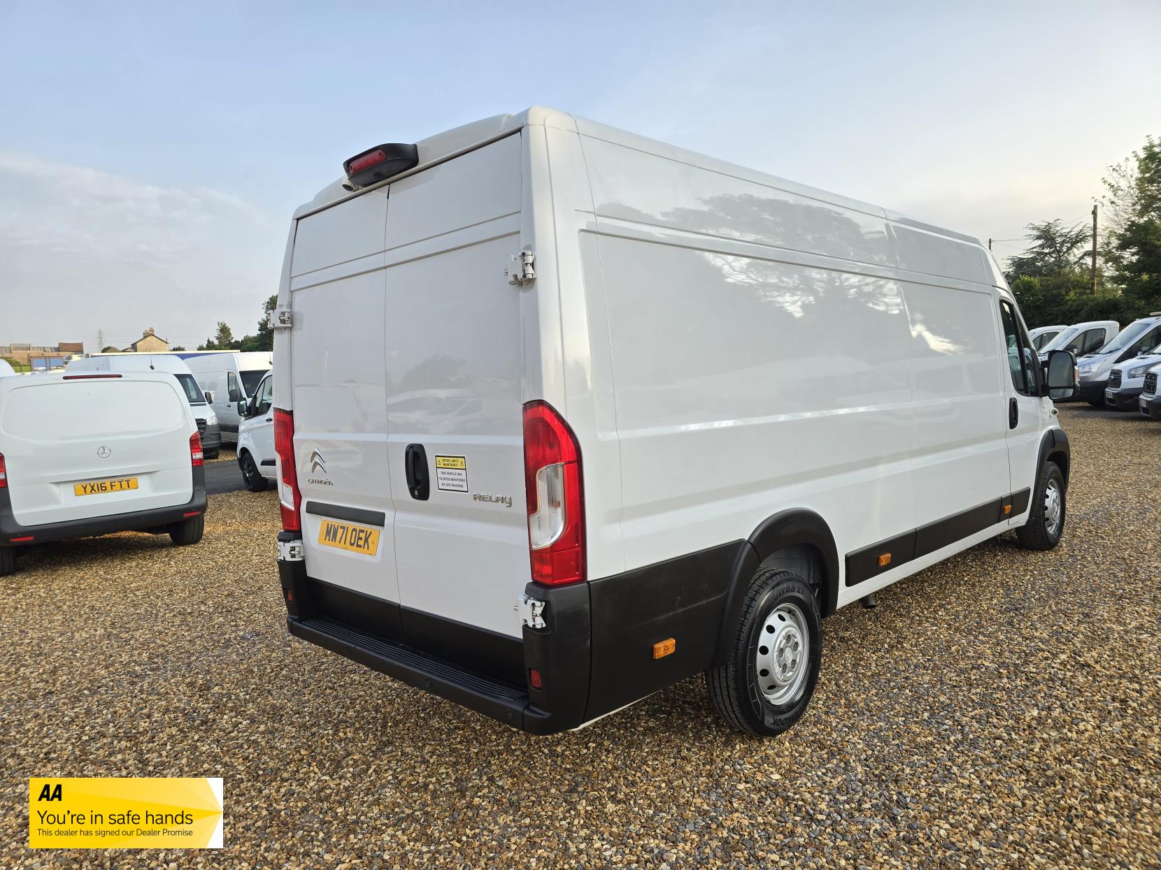Citroen Relay 2.2 BlueHDi 35 Enterprise Panel Van 5dr Diesel Manual L4 High Roof Euro 6 (s/s) (Heavy) (140 ps)