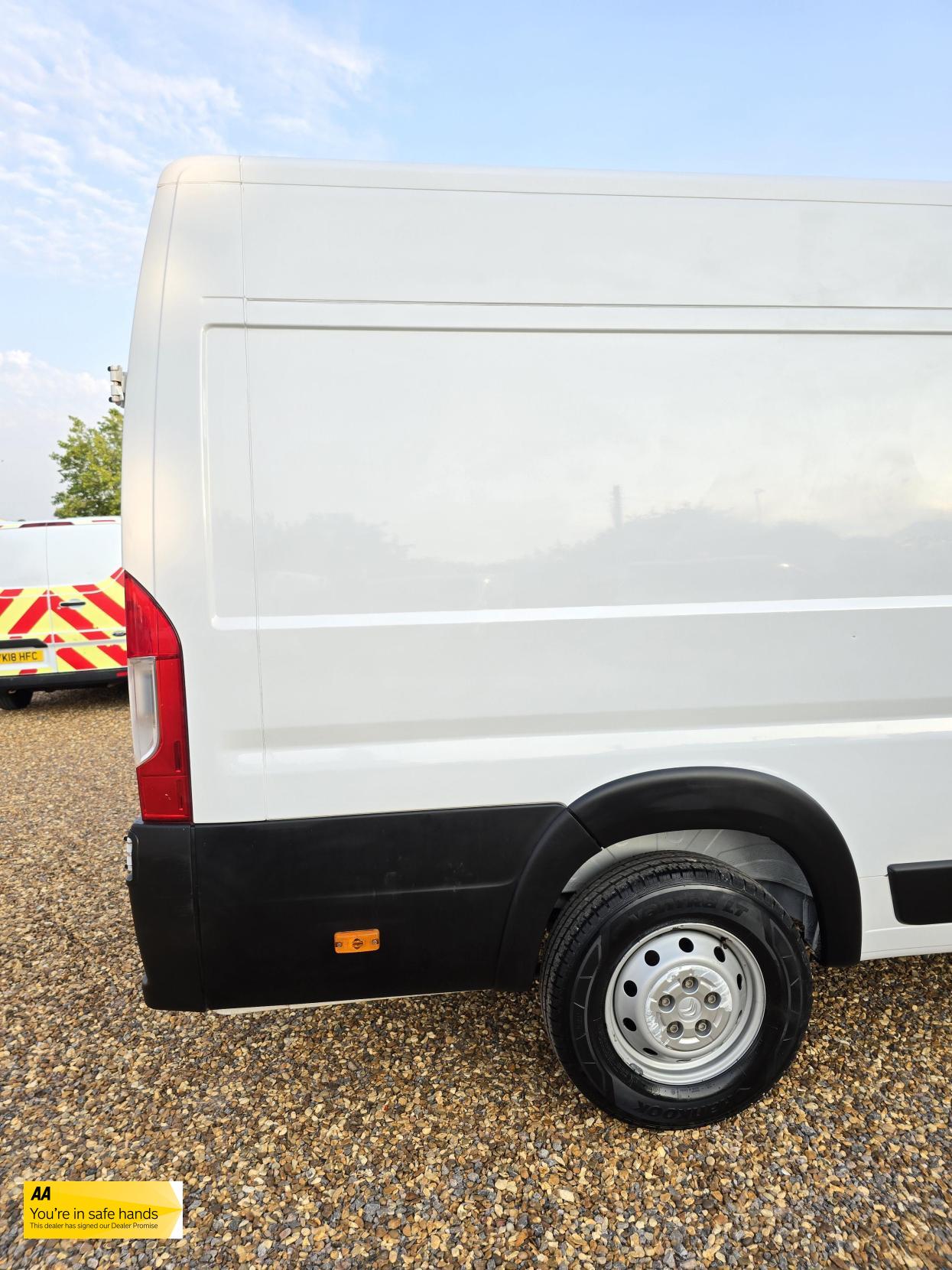 Citroen Relay 2.2 BlueHDi 35 Enterprise Panel Van 5dr Diesel Manual L4 High Roof Euro 6 (s/s) (Heavy) (140 ps)