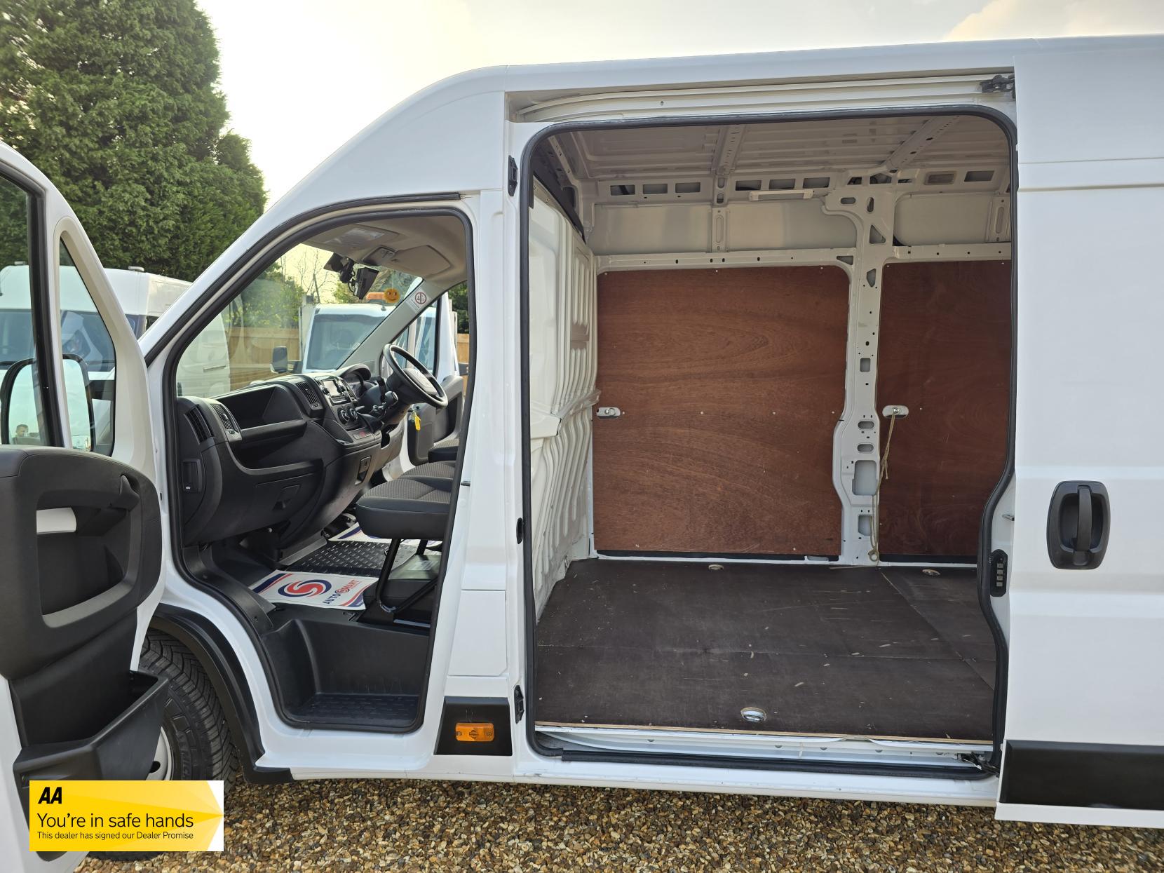 Citroen Relay 2.2 BlueHDi 35 Enterprise Panel Van 5dr Diesel Manual L4 High Roof Euro 6 (s/s) (Heavy) (140 ps)
