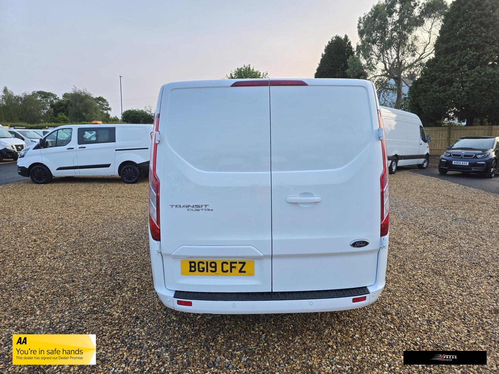 Ford Transit Custom Transit Custom 2.0 300 EcoBlue Limited Panel Van 5dr Diesel Manual L1 H1 Euro 6 (s/s) (130 ps)