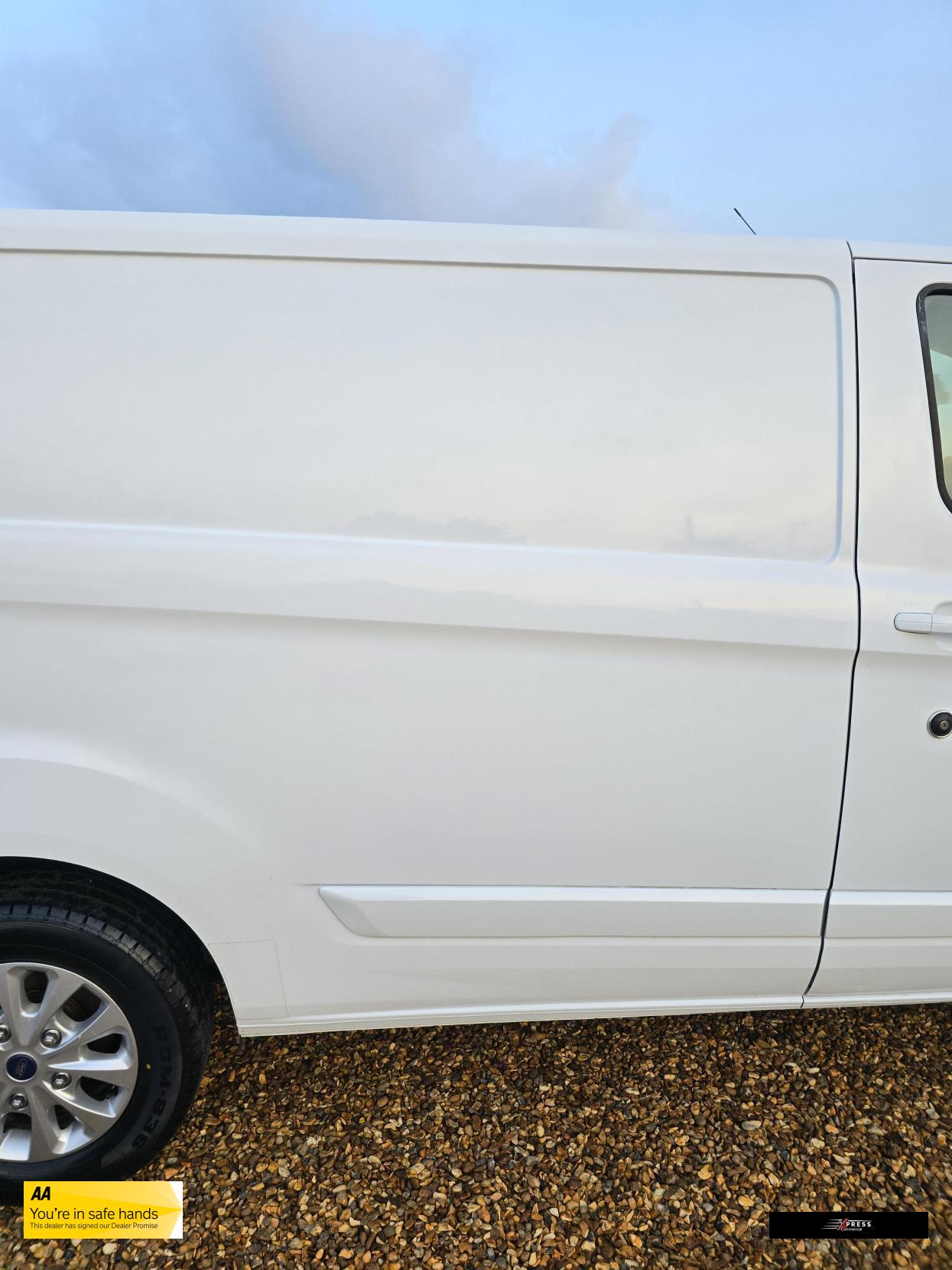 Ford Transit Custom Transit Custom 2.0 300 EcoBlue Limited Panel Van 5dr Diesel Manual L1 H1 Euro 6 (s/s) (130 ps)