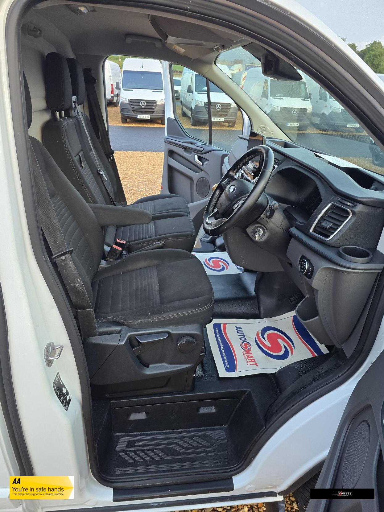 Ford Transit Custom Transit Custom 2.0 300 EcoBlue Limited Panel Van 5dr Diesel Manual L1 H1 Euro 6 (s/s) (130 ps)