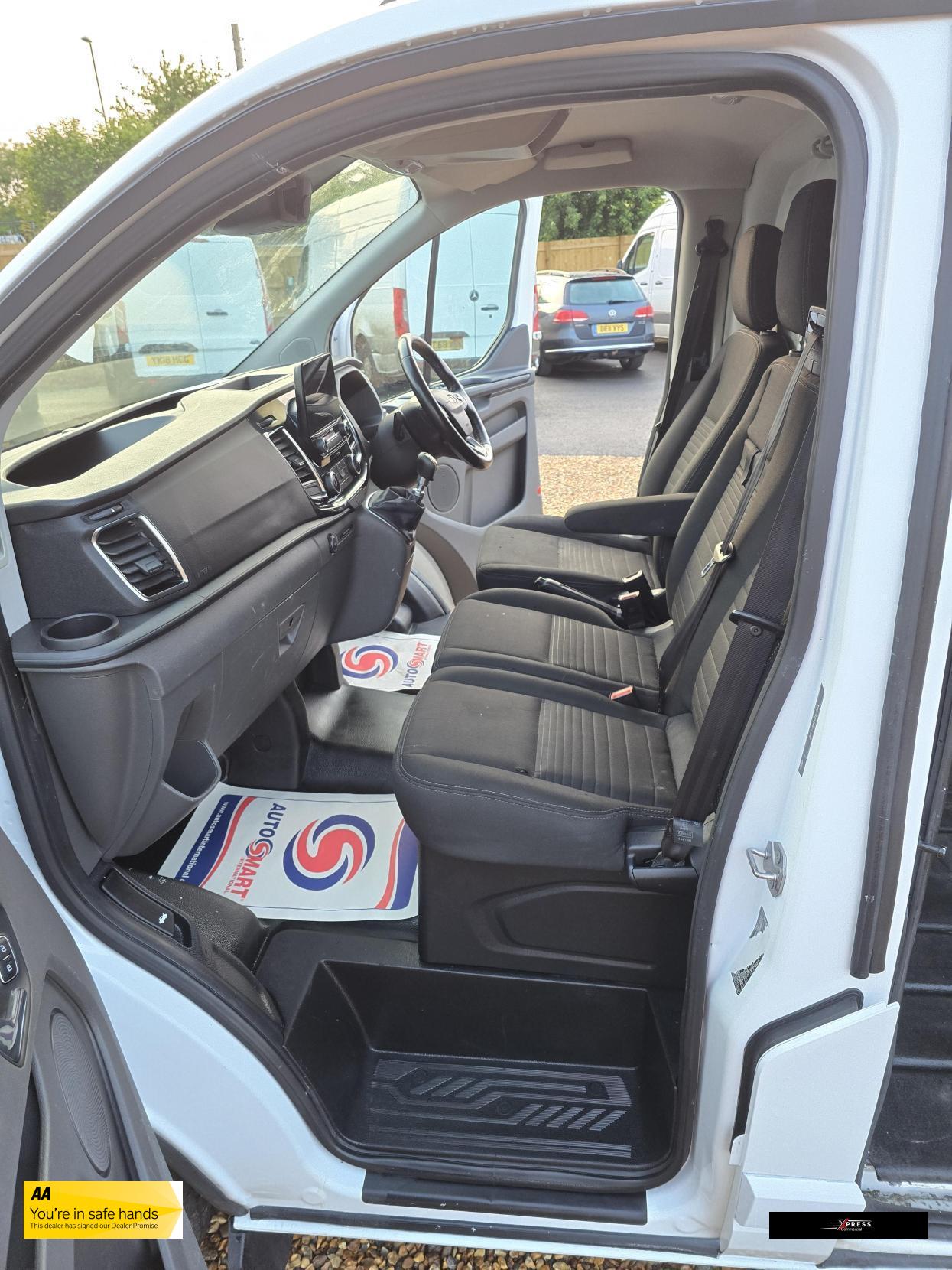 Ford Transit Custom Transit Custom 2.0 300 EcoBlue Limited Panel Van 5dr Diesel Manual L1 H1 Euro 6 (s/s) (130 ps)