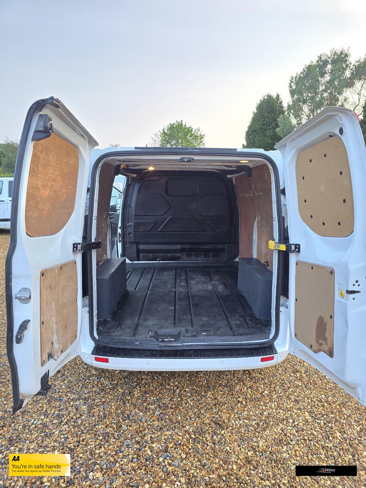 Ford Transit Custom Transit Custom 2.0 300 EcoBlue Limited Panel Van 5dr Diesel Manual L1 H1 Euro 6 (s/s) (130 ps)