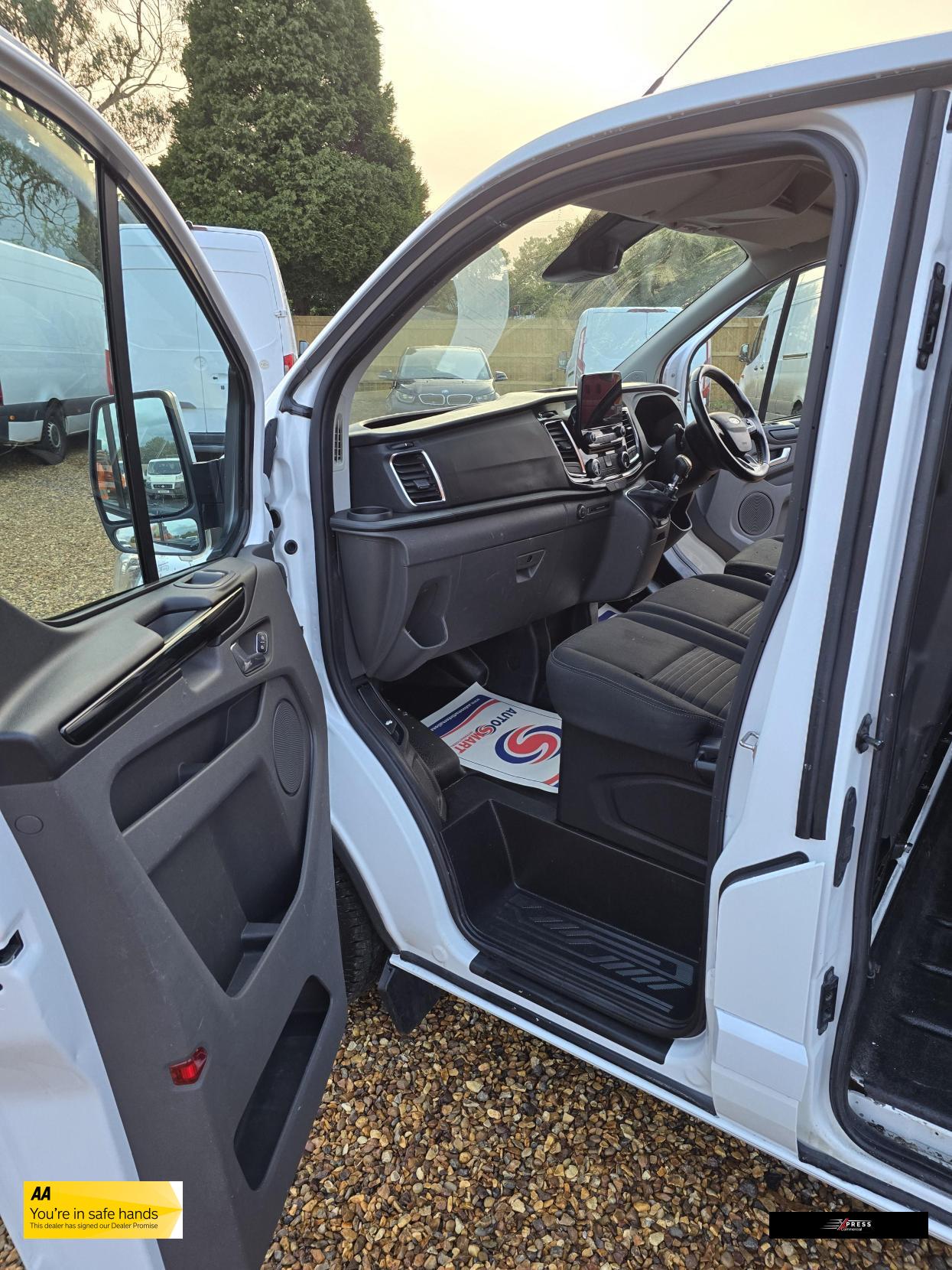 Ford Transit Custom Transit Custom 2.0 300 EcoBlue Limited Panel Van 5dr Diesel Manual L1 H1 Euro 6 (s/s) (130 ps)
