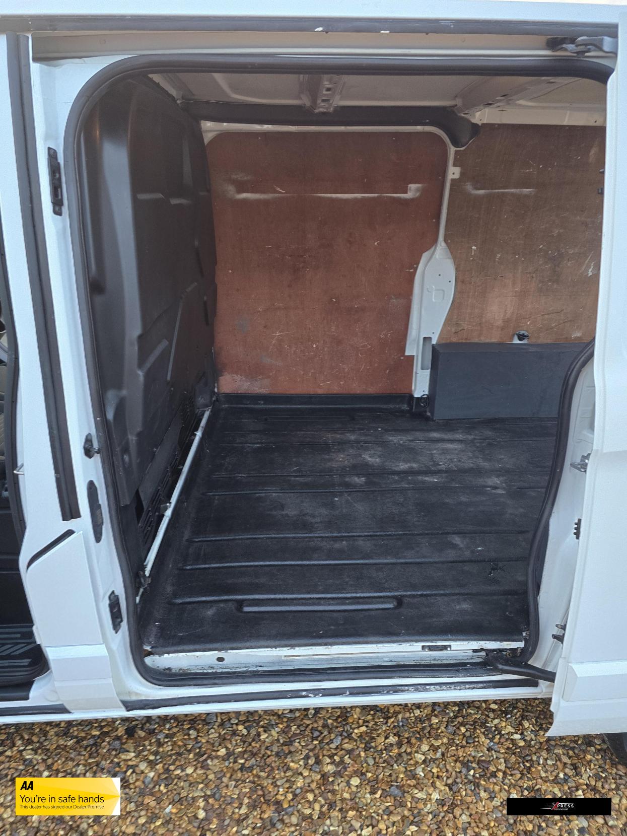 Ford Transit Custom Transit Custom 2.0 300 EcoBlue Limited Panel Van 5dr Diesel Manual L1 H1 Euro 6 (s/s) (130 ps)