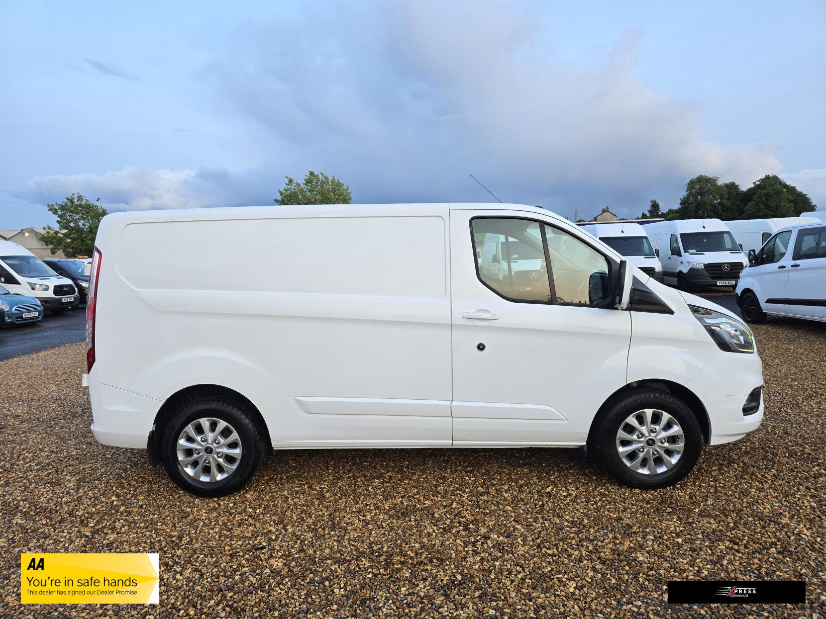 Ford Transit Custom Transit Custom 2.0 300 EcoBlue Limited Panel Van 5dr Diesel Manual L1 H1 Euro 6 (s/s) (130 ps)