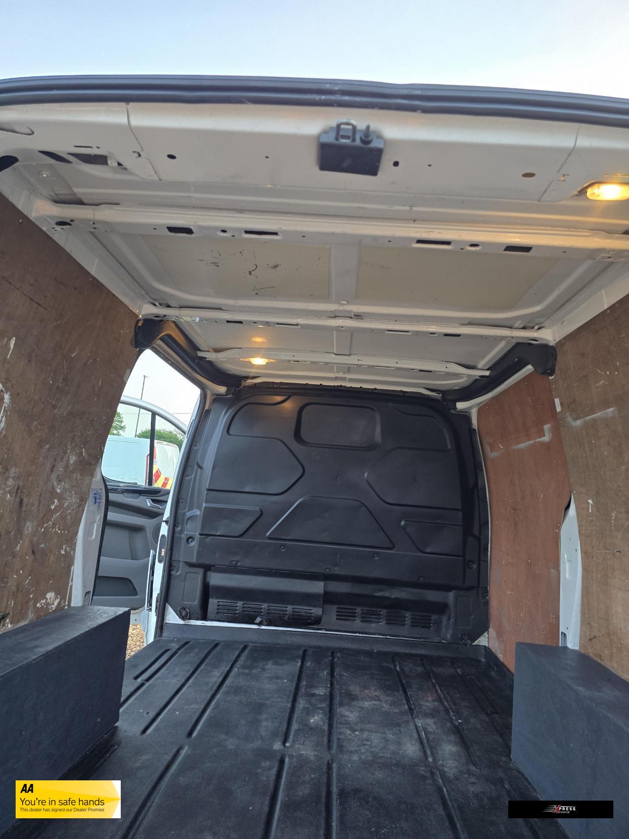 Ford Transit Custom Transit Custom 2.0 300 EcoBlue Limited Panel Van 5dr Diesel Manual L1 H1 Euro 6 (s/s) (130 ps)