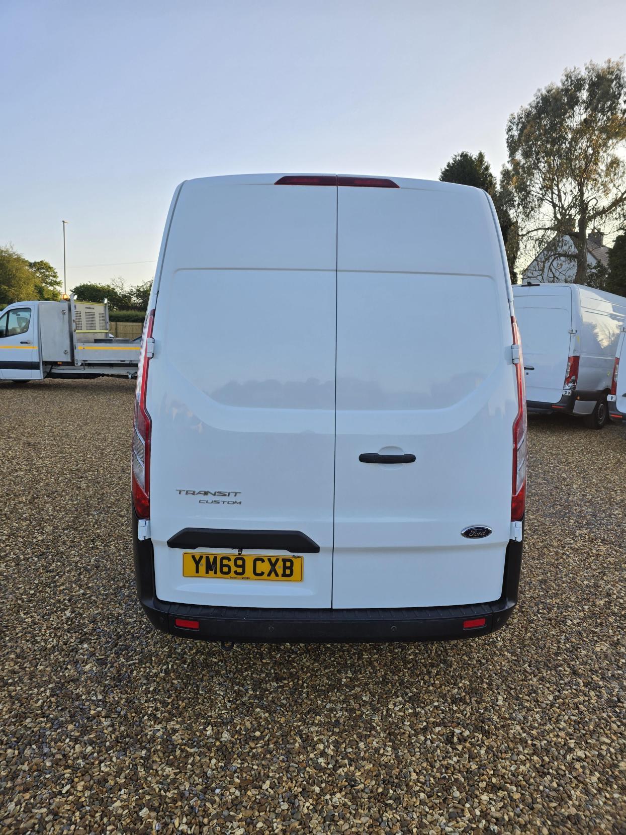 Ford Transit Custom 2.0 280 EcoBlue Leader Panel Van 5dr Diesel Manual L1 H2 Euro 6 (s/s) (105 ps)
