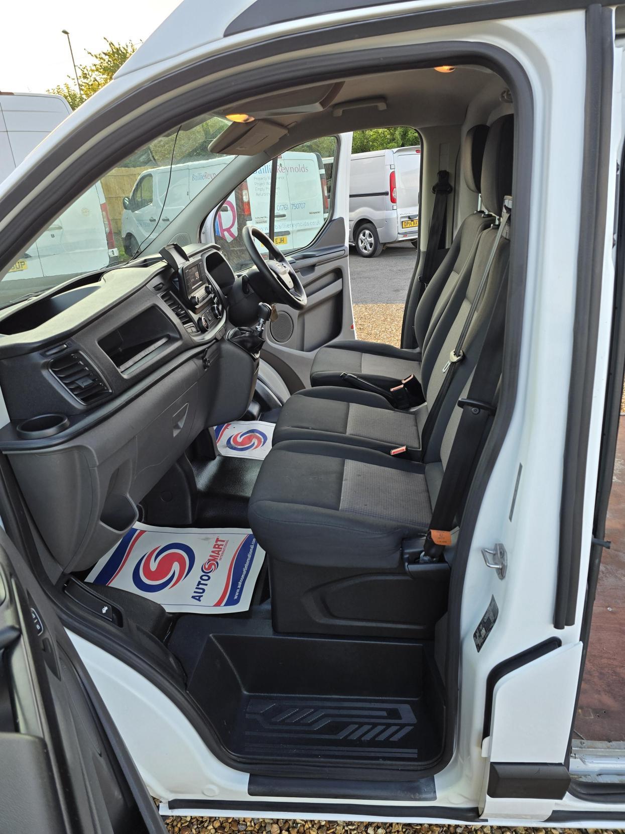 Ford Transit Custom 2.0 280 EcoBlue Leader Panel Van 5dr Diesel Manual L1 H2 Euro 6 (s/s) (105 ps)