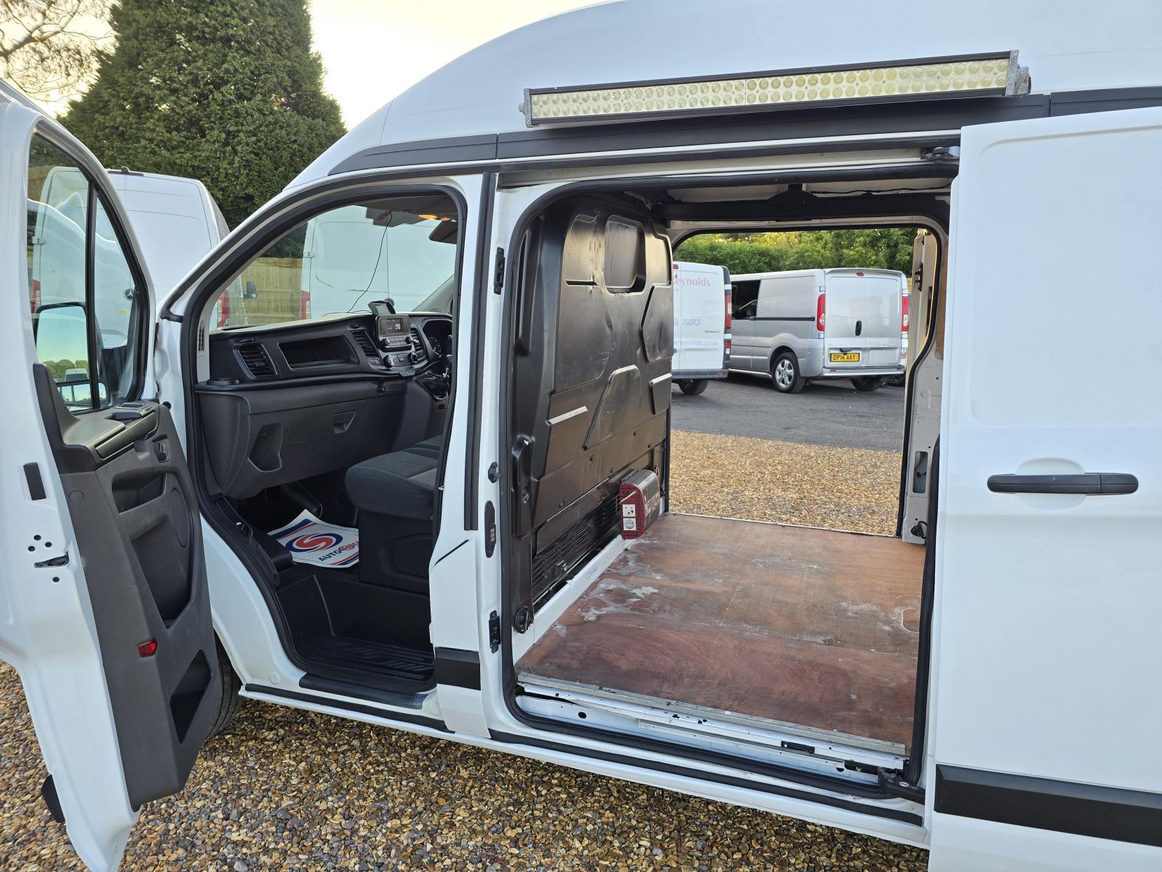 Ford Transit Custom 2.0 280 EcoBlue Leader Panel Van 5dr Diesel Manual L1 H2 Euro 6 (s/s) (105 ps)