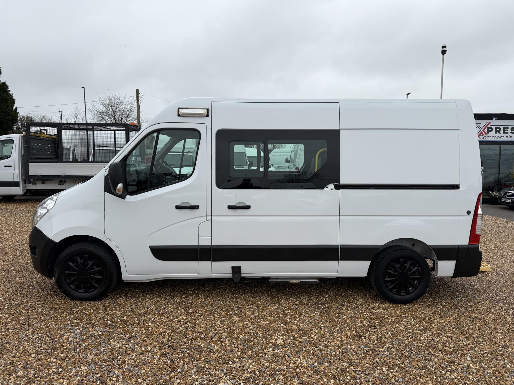 Vauxhall Movano 2.3 CDTi 3500 Panel Van 5dr Diesel Manual FWD L2 H2 Euro 6 (130 ps)