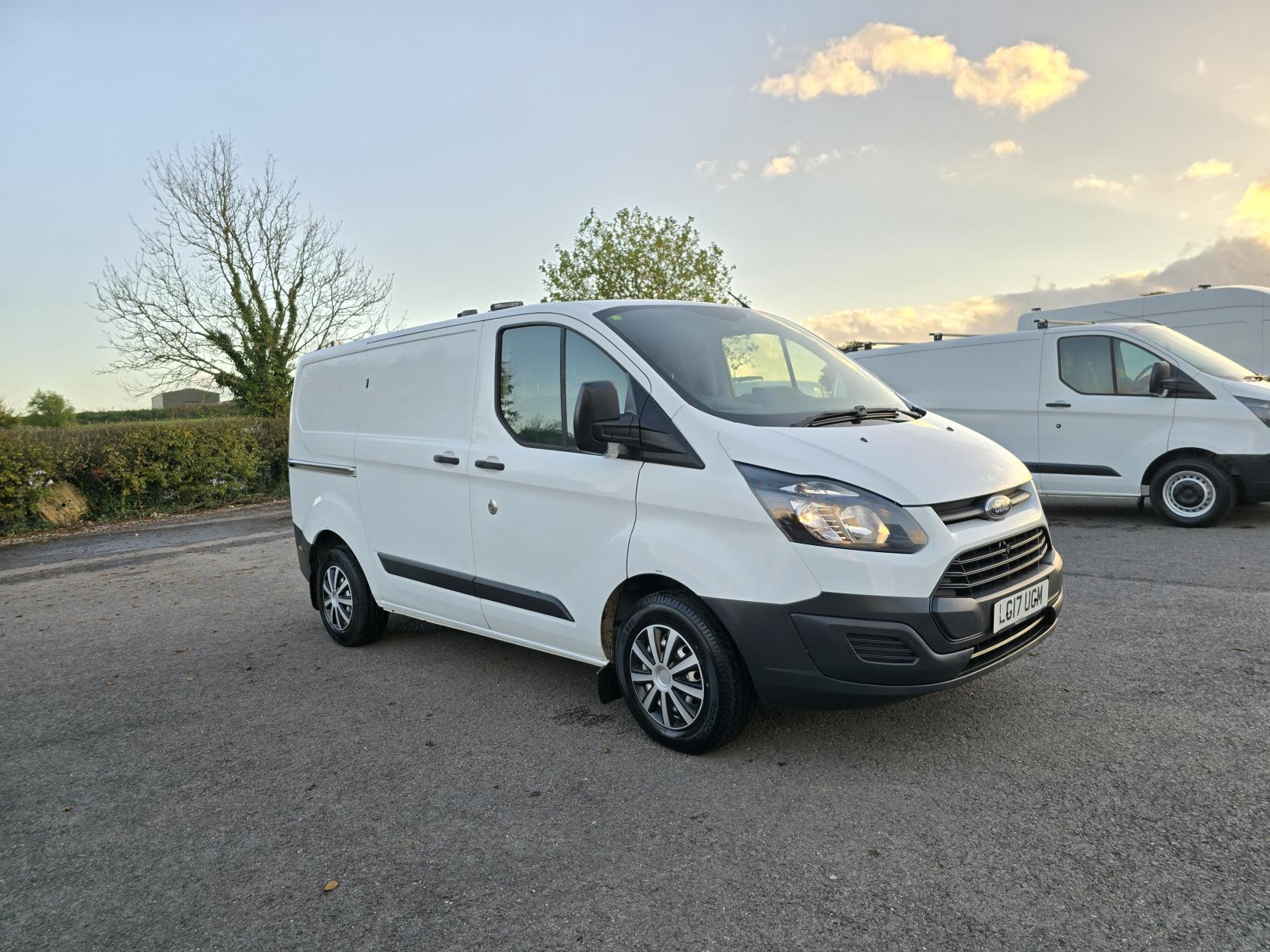 Ford Transit Custom 2.0 TDCi 310 Panel Van 5dr Diesel Manual L1 H1 (157 g/km, 104 bhp)