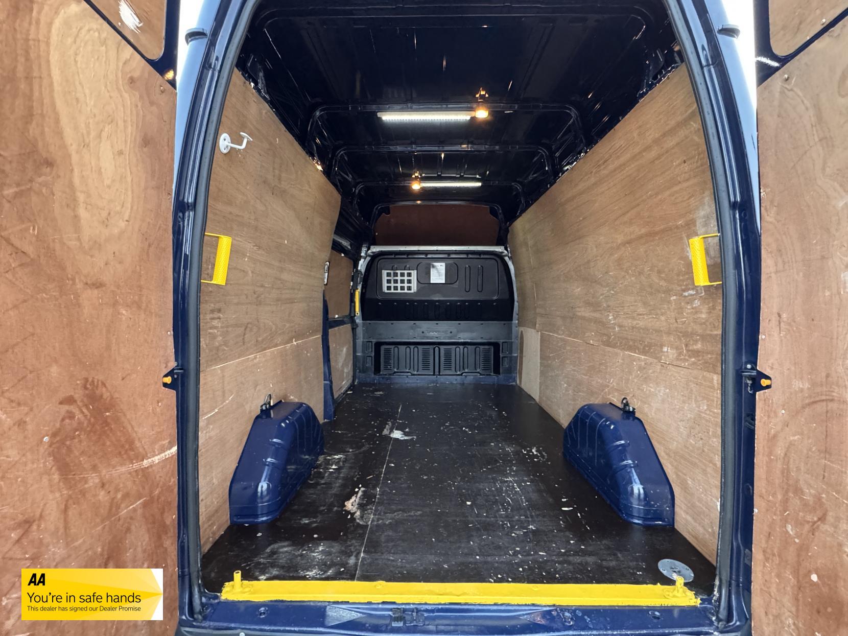 Ford Transit 2.2 TDCi 350 Panel Van 3dr Diesel Manual FWD L2 H3 (209 g/km, 123 bhp)