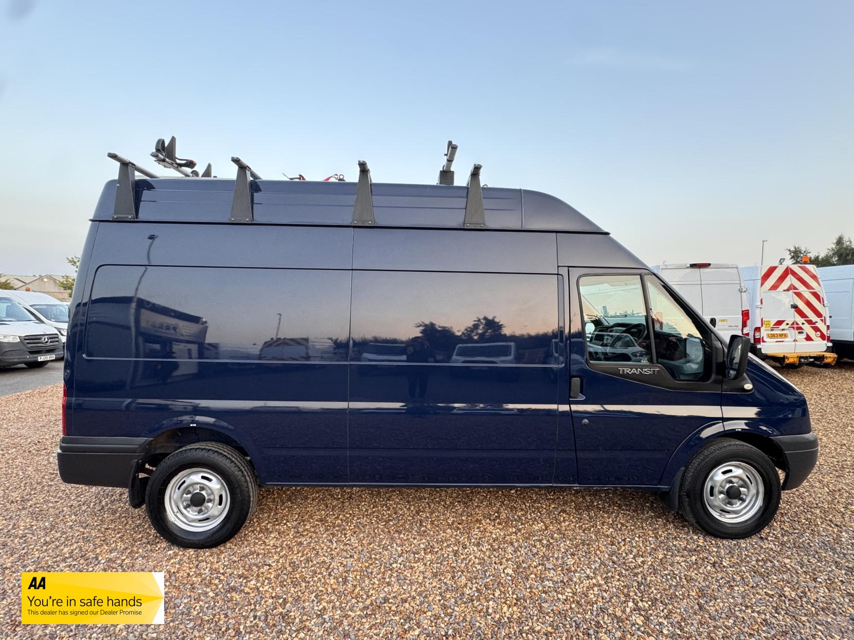 Ford Transit 2.2 TDCi 350 Panel Van 3dr Diesel Manual FWD L2 H3 (209 g/km, 123 bhp)