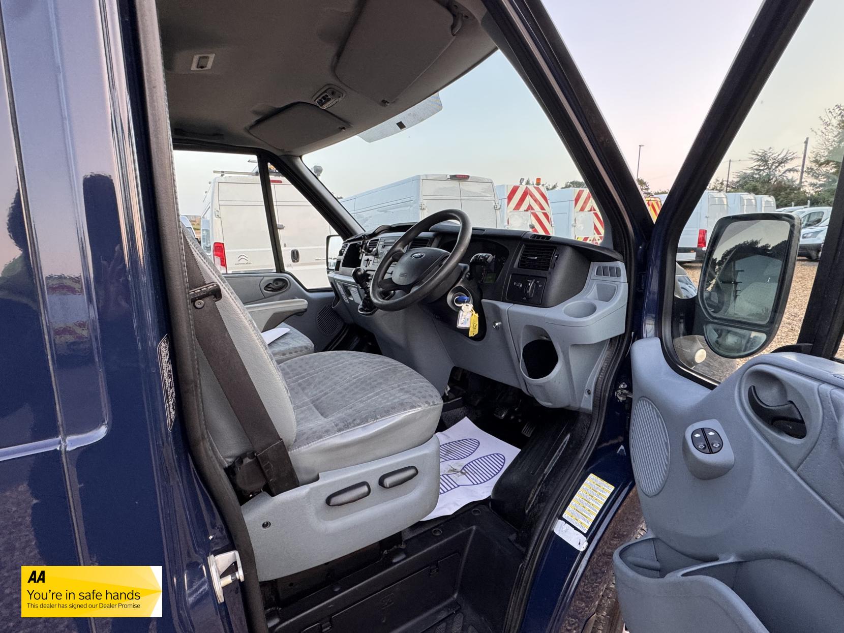 Ford Transit 2.2 TDCi 350 Panel Van 3dr Diesel Manual FWD L2 H3 (209 g/km, 123 bhp)