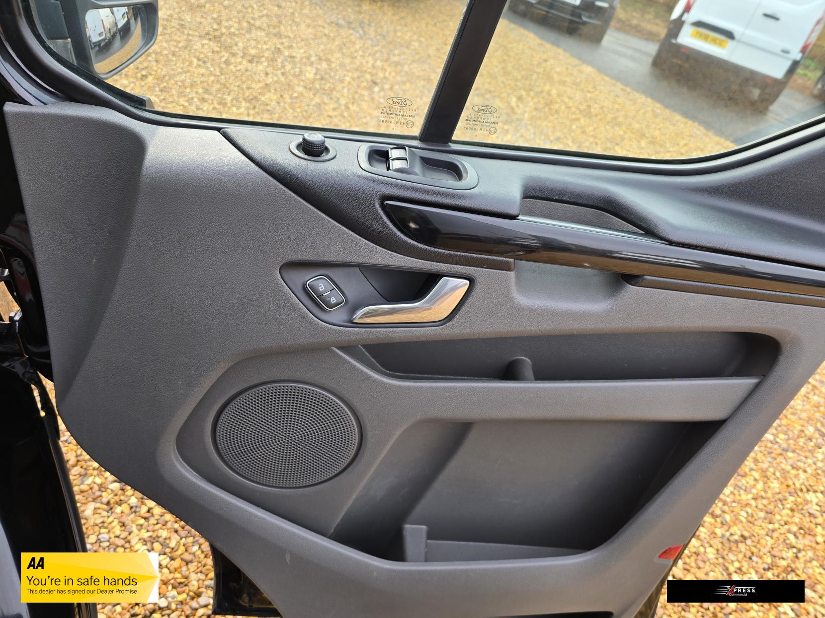 Ford Transit Custom Transit Custom 2.0 300 EcoBlue Limited Panel Van 5dr Diesel Manual L1 H1 Euro 6 (130 ps)