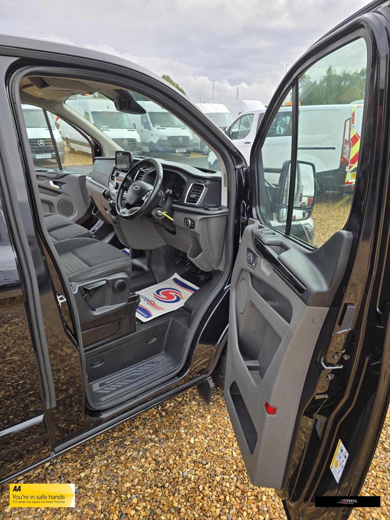 Ford Transit Custom Transit Custom 2.0 300 EcoBlue Limited Panel Van 5dr Diesel Manual L1 H1 Euro 6 (130 ps)