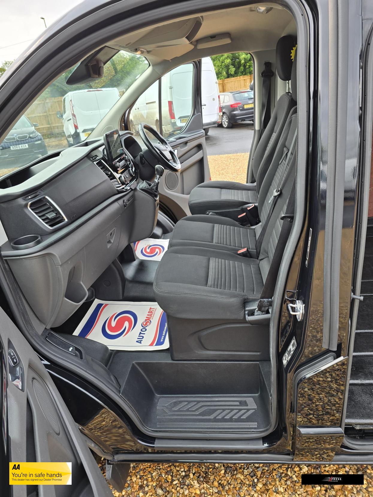 Ford Transit Custom Transit Custom 2.0 300 EcoBlue Limited Panel Van 5dr Diesel Manual L1 H1 Euro 6 (130 ps)