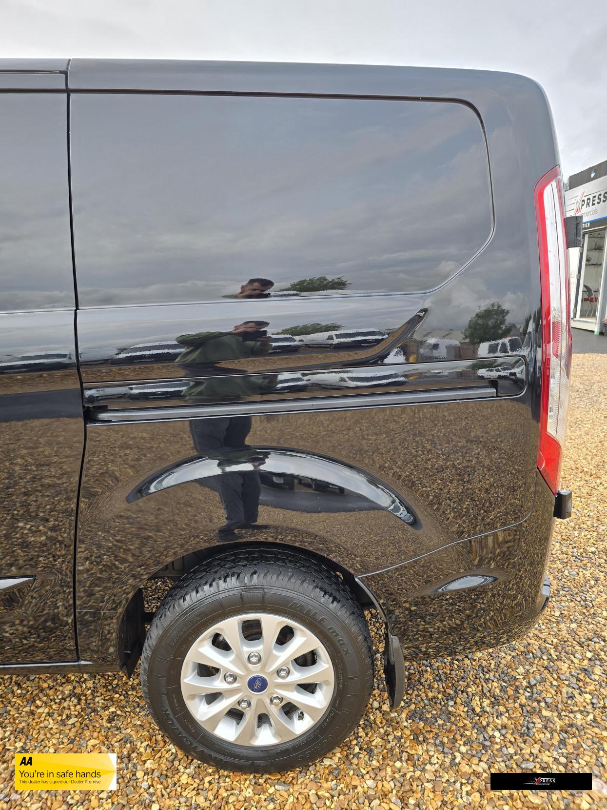 Ford Transit Custom Transit Custom 2.0 300 EcoBlue Limited Panel Van 5dr Diesel Manual L1 H1 Euro 6 (130 ps)