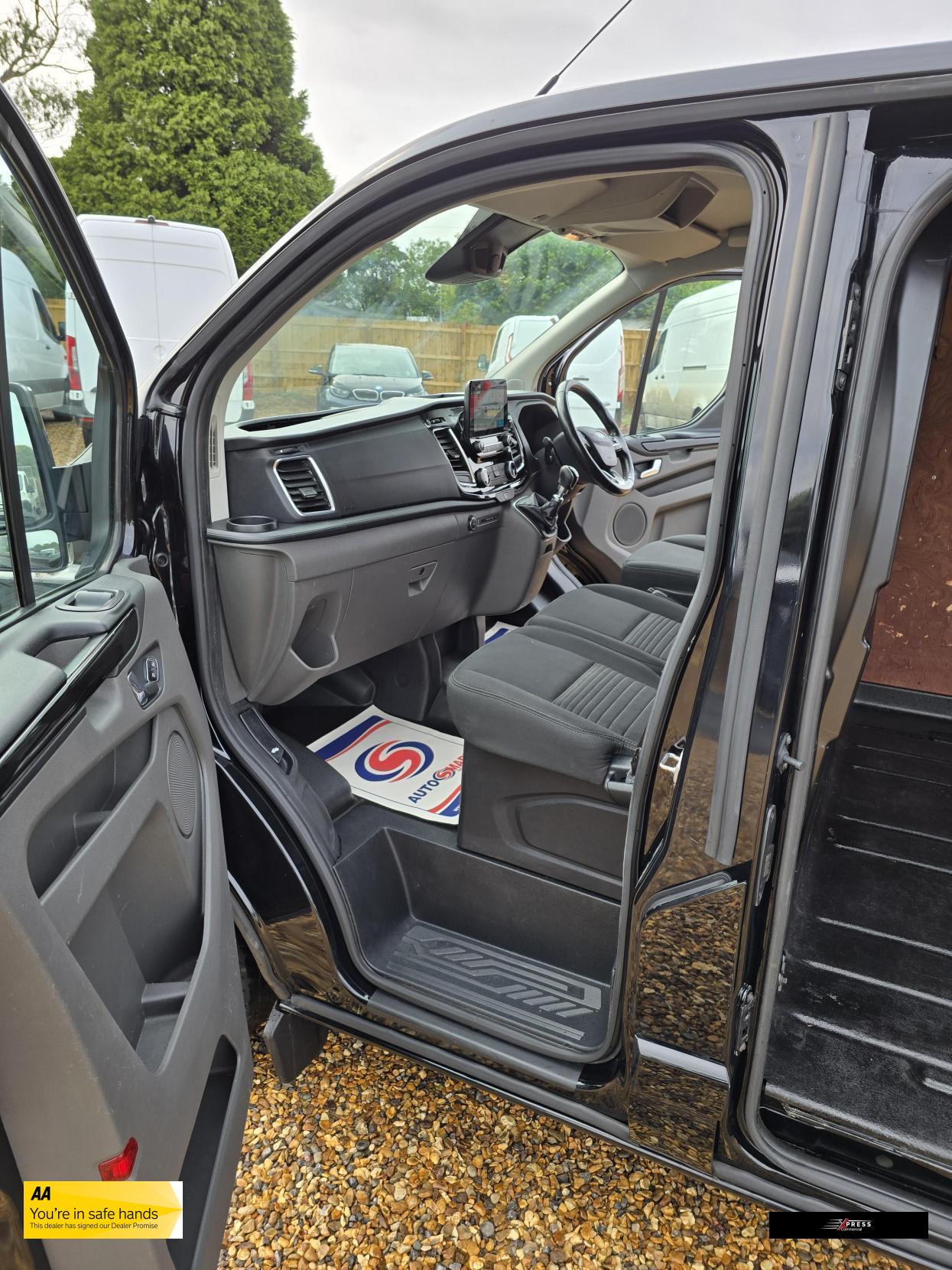 Ford Transit Custom Transit Custom 2.0 300 EcoBlue Limited Panel Van 5dr Diesel Manual L1 H1 Euro 6 (130 ps)