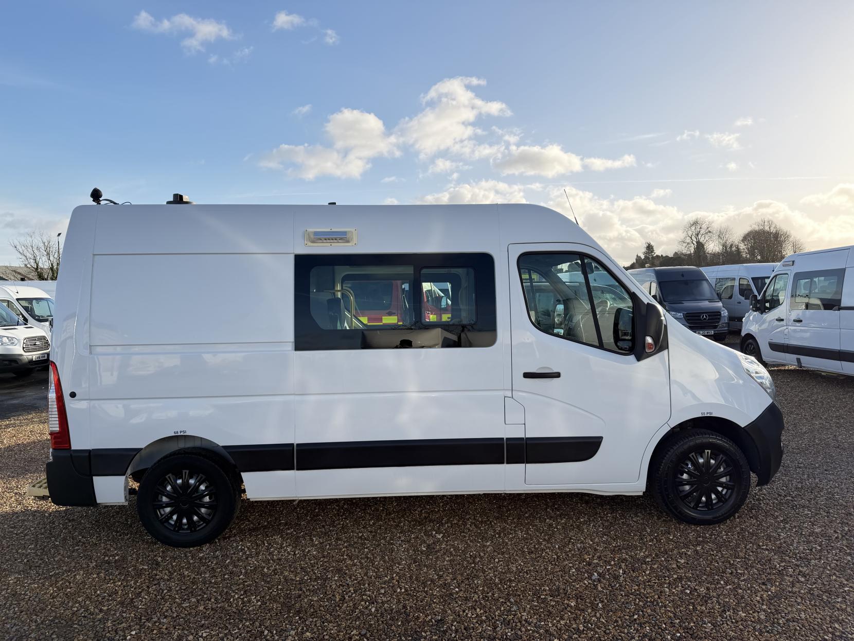 Vauxhall Movano 2.3 CDTi 3500 Panel Van 5dr Diesel Manual FWD L2 H2 Euro 6 (130 ps)