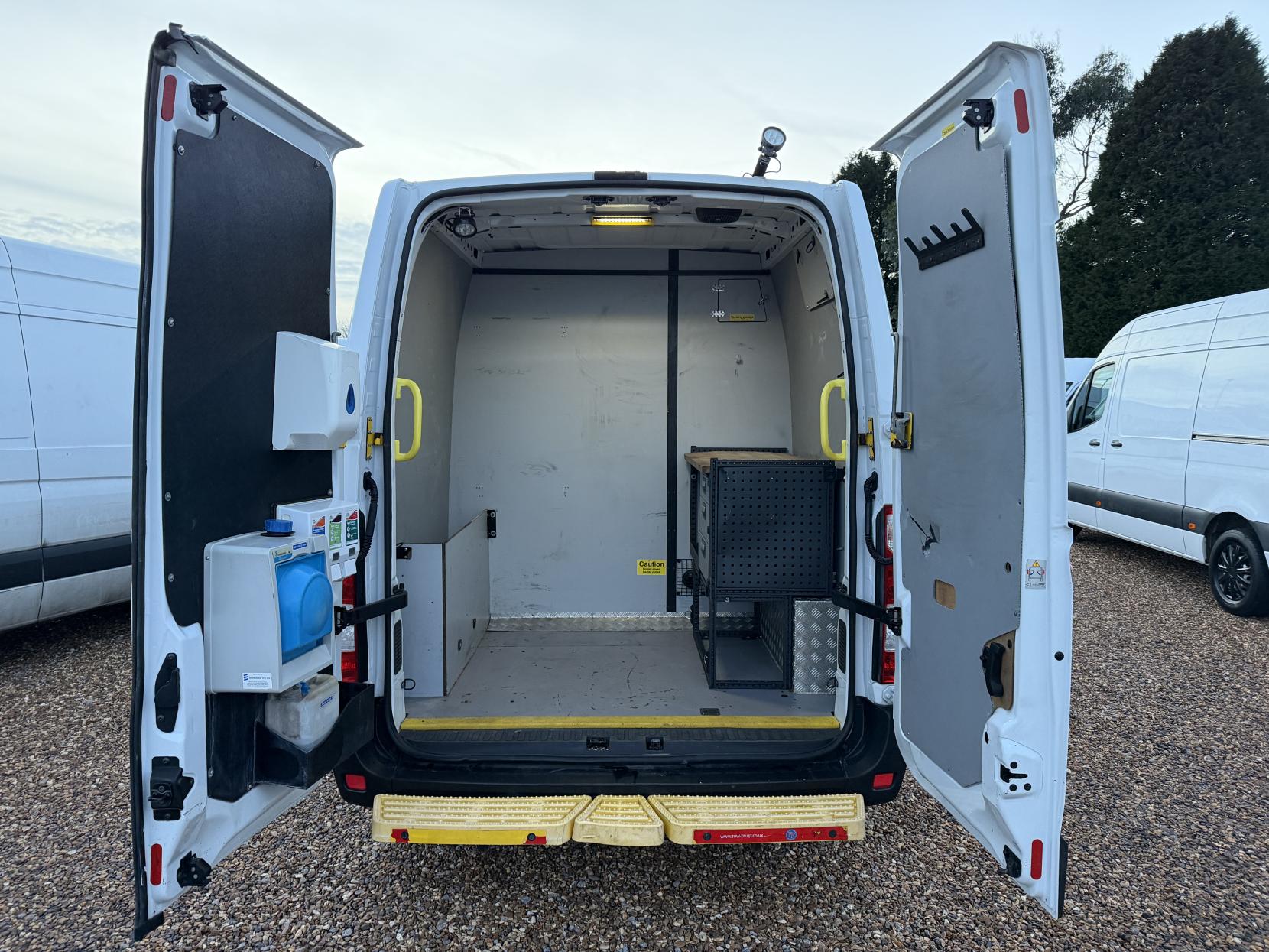 Vauxhall Movano 2.3 CDTi 3500 Panel Van 5dr Diesel Manual FWD L2 H2 Euro 6 (130 ps)