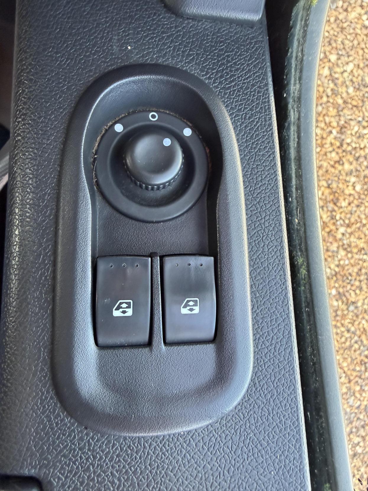 Vauxhall Movano 2.3 CDTi 3500 Panel Van 5dr Diesel Manual FWD L2 H2 Euro 6 (130 ps)