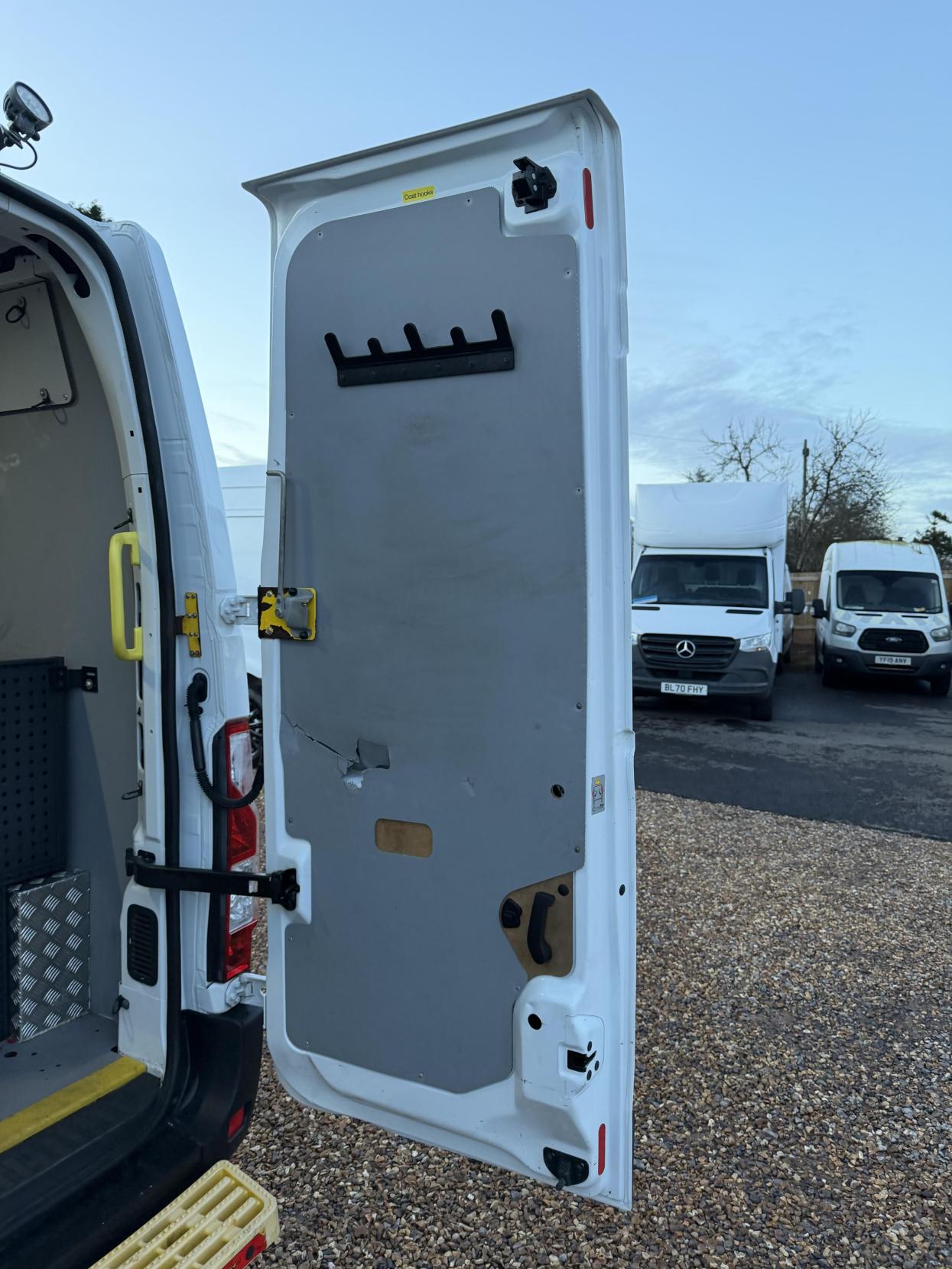 Vauxhall Movano 2.3 CDTi 3500 Panel Van 5dr Diesel Manual FWD L2 H2 Euro 6 (130 ps)