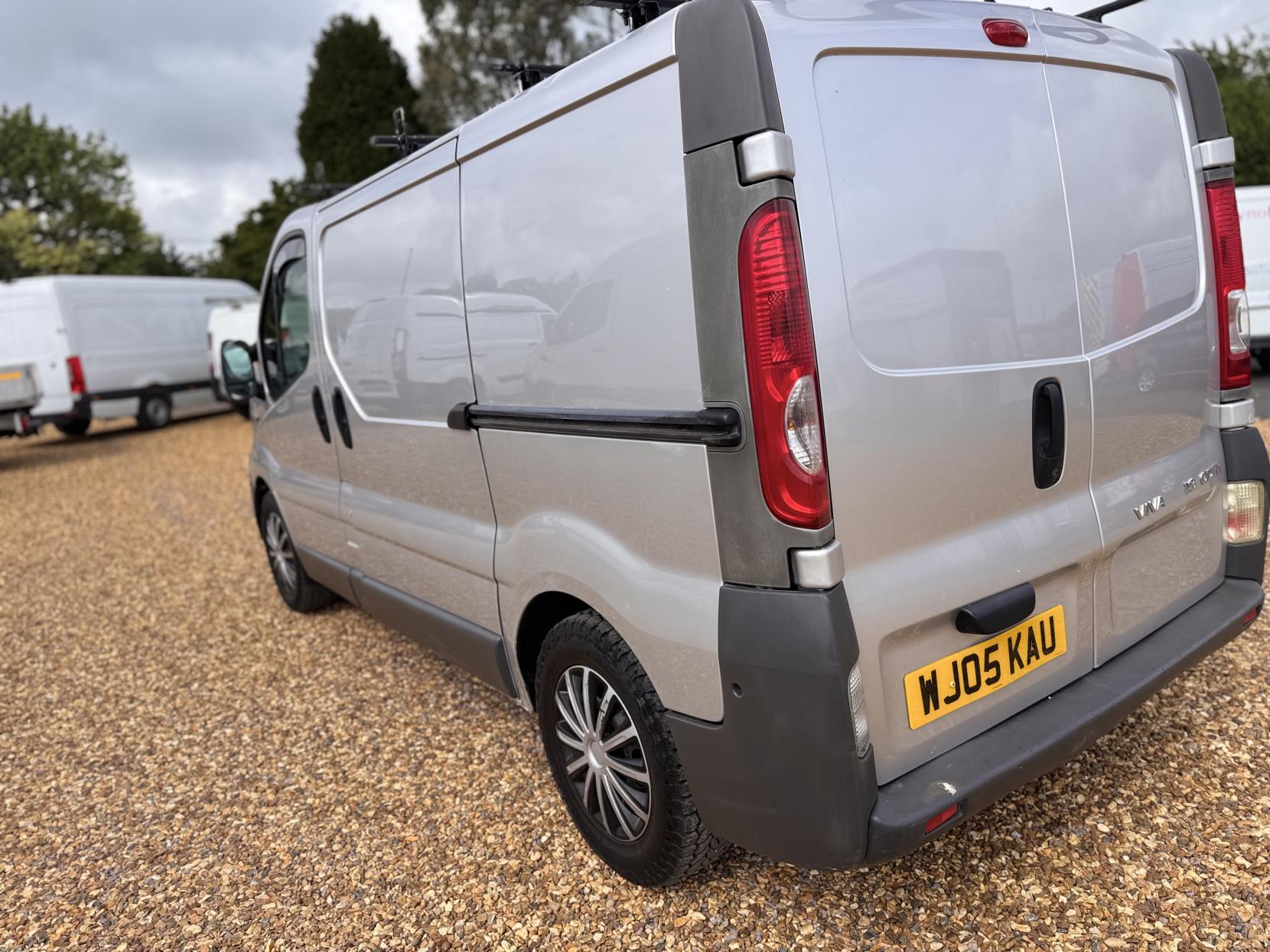Vauxhall Vivaro 1.9 2700 DTi Panel Van 4dr Diesel Manual FWD L1 (99 bhp)