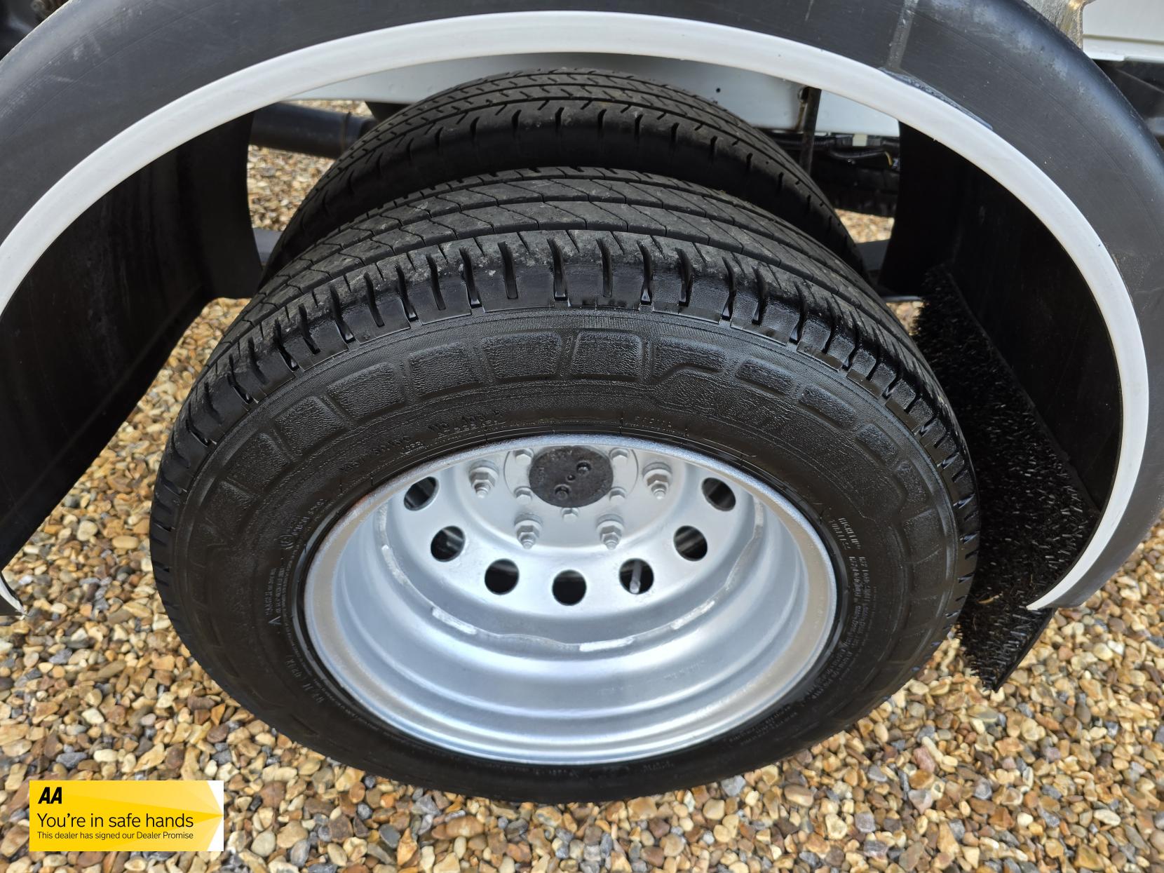 Ford Transit 2.2 TDCi 350 1-Way Tipper 2dr Diesel Manual RWD L2 Euro 5 (1-Stop) (125 ps)