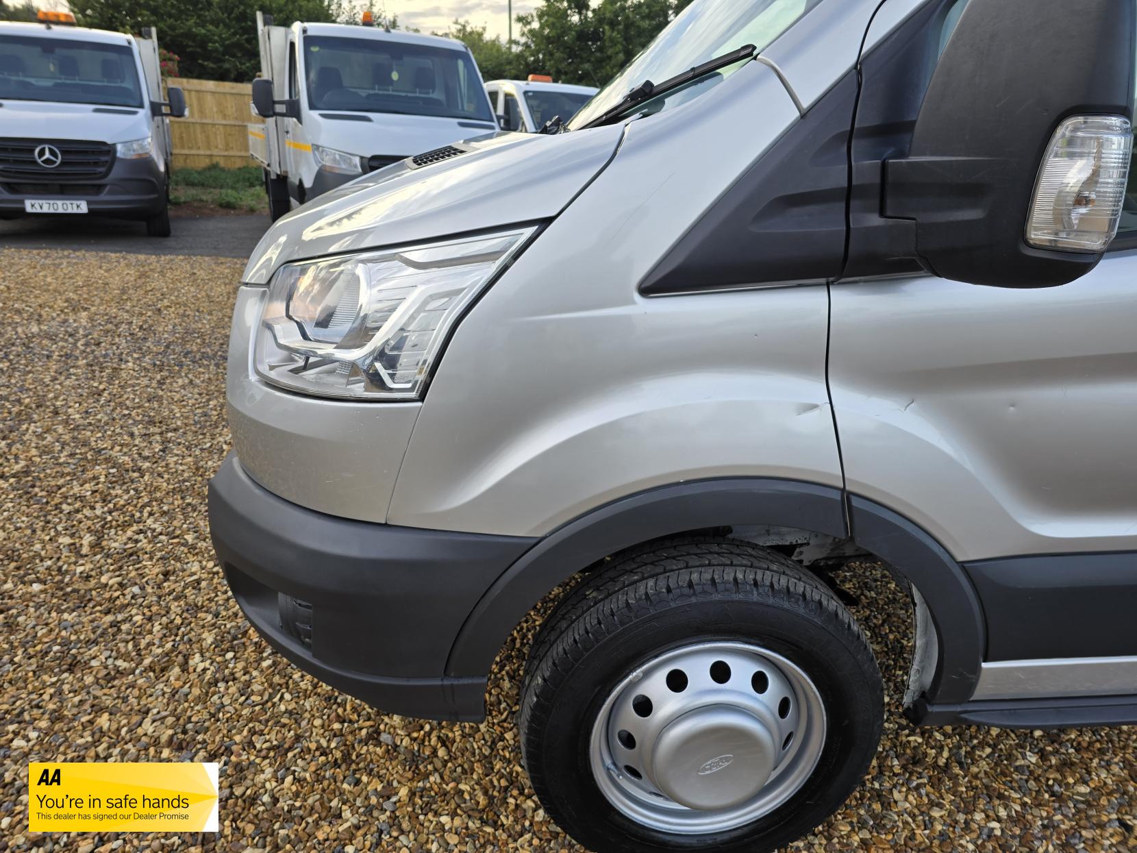 Ford Transit 2.2 TDCi 350 1-Way Tipper 2dr Diesel Manual RWD L2 Euro 5 (1-Stop) (125 ps)