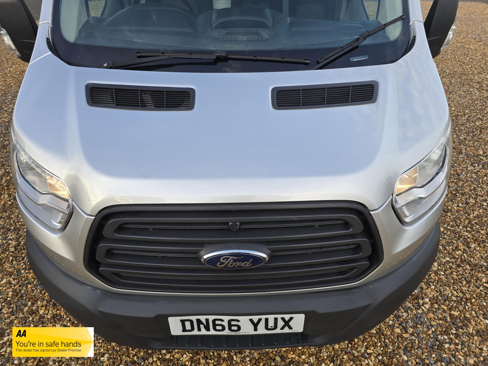 Ford Transit 2.2 TDCi 350 1-Way Tipper 2dr Diesel Manual RWD L2 Euro 5 (1-Stop) (125 ps)