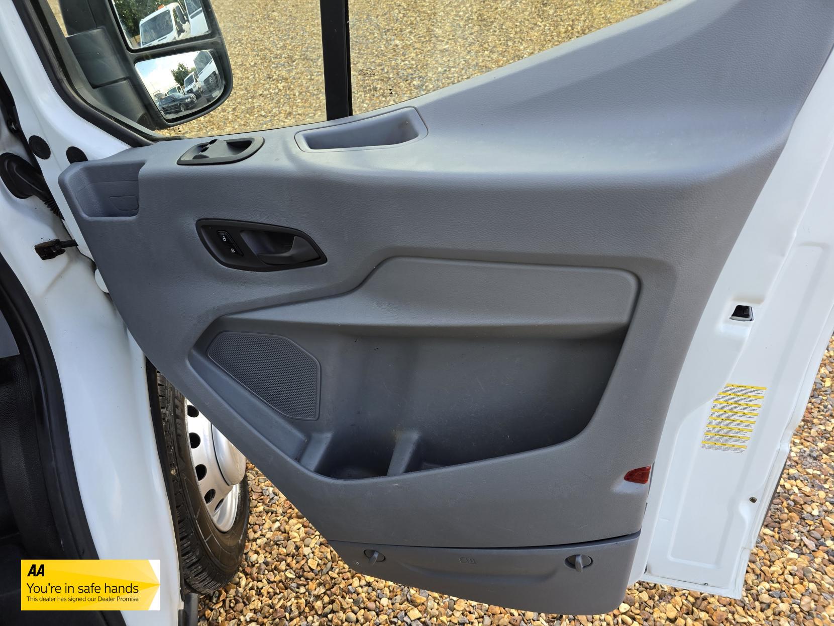 Ford Transit 2.2 TDCi 350 1-Way Tipper 2dr Diesel Manual RWD L2 Euro 5 (1-Stop) (125 ps)