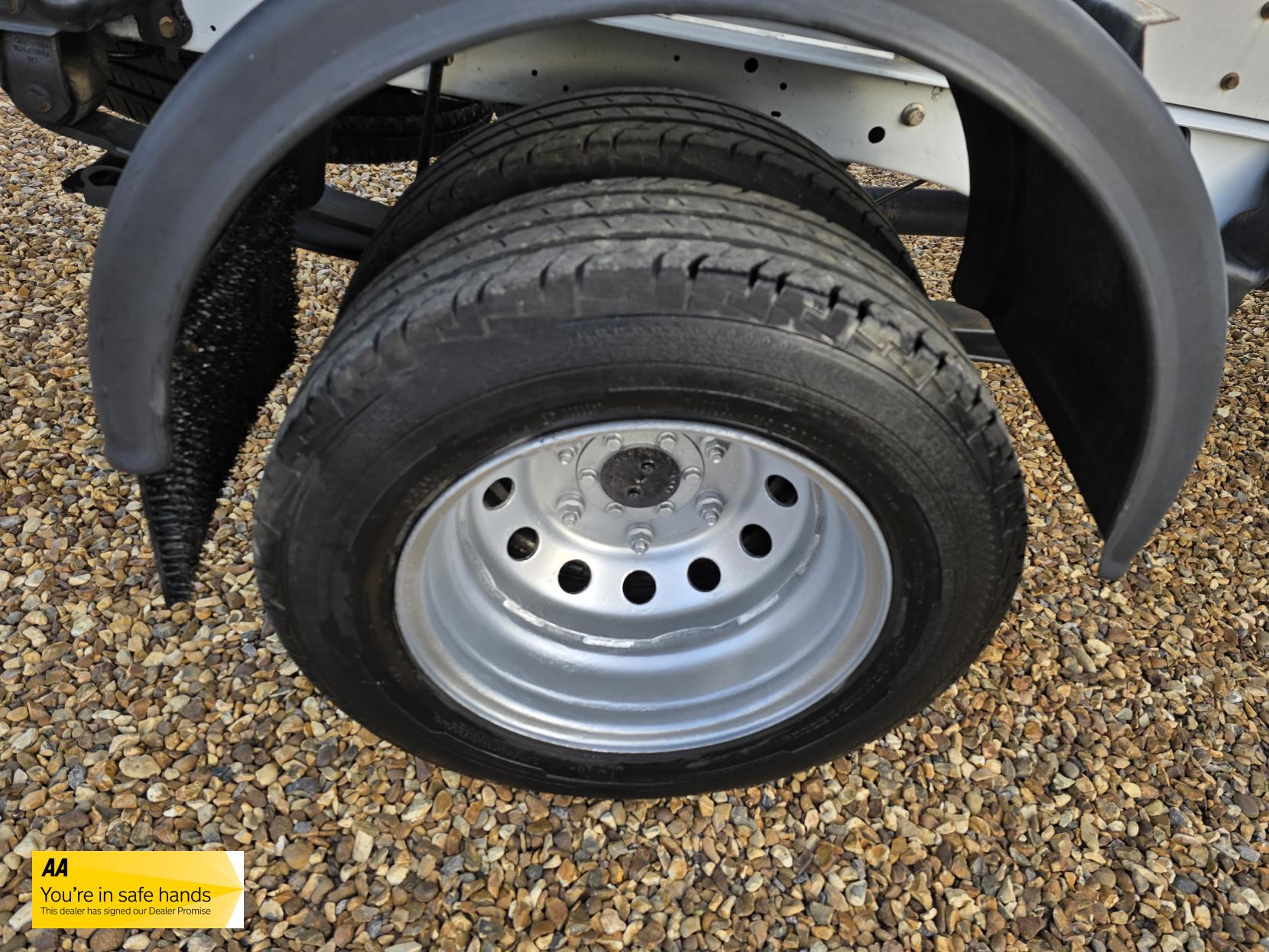 Ford Transit 2.2 TDCi 350 1-Way Tipper 2dr Diesel Manual RWD L2 Euro 5 (1-Stop) (125 ps)