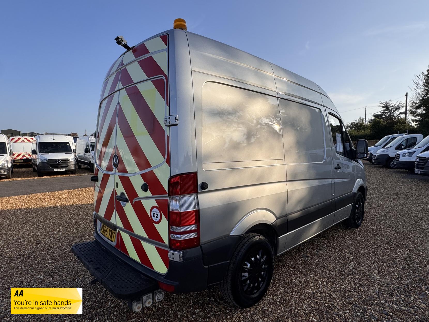 Mercedes-Benz Sprinter 2.1 313 CDi BlueEFFICIENCY Panel Van 4dr Diesel Manual RWD L1 H3 (211 g/km, 129 bhp)