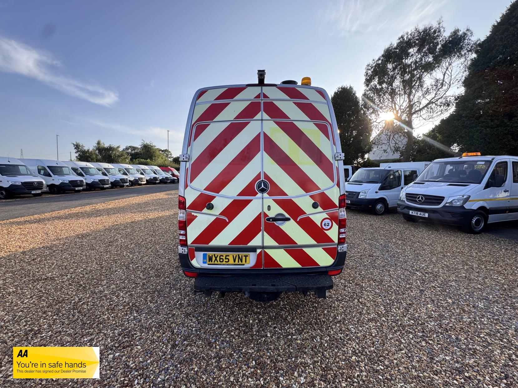 Mercedes-Benz Sprinter 2.1 313 CDi BlueEFFICIENCY Panel Van 4dr Diesel Manual RWD L1 H3 (211 g/km, 129 bhp)