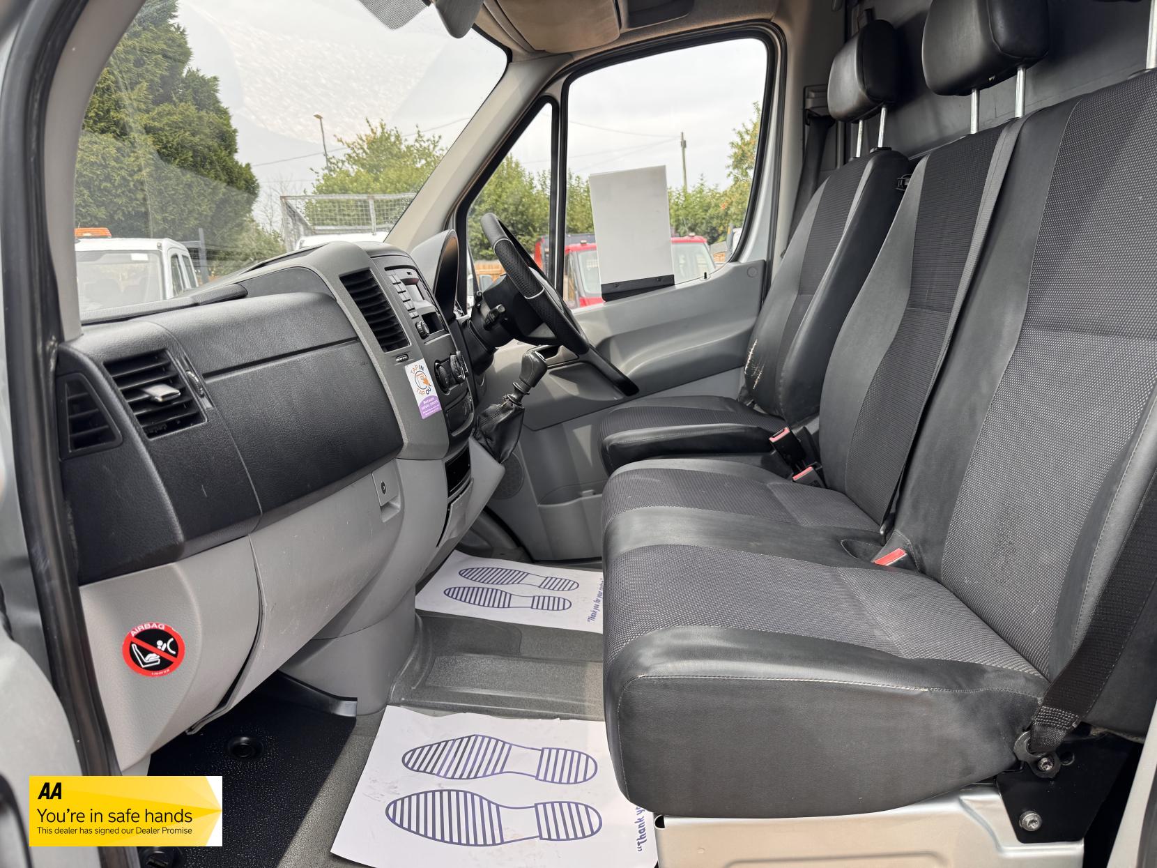 Mercedes-Benz Sprinter 2.1 313 CDi BlueEFFICIENCY Panel Van 4dr Diesel Manual RWD L1 H3 (211 g/km, 129 bhp)