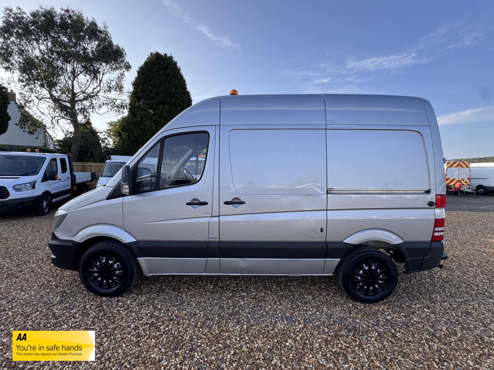 Mercedes-Benz Sprinter 2.1 313 CDi BlueEFFICIENCY Panel Van 4dr Diesel Manual RWD L1 H3 (211 g/km, 129 bhp)