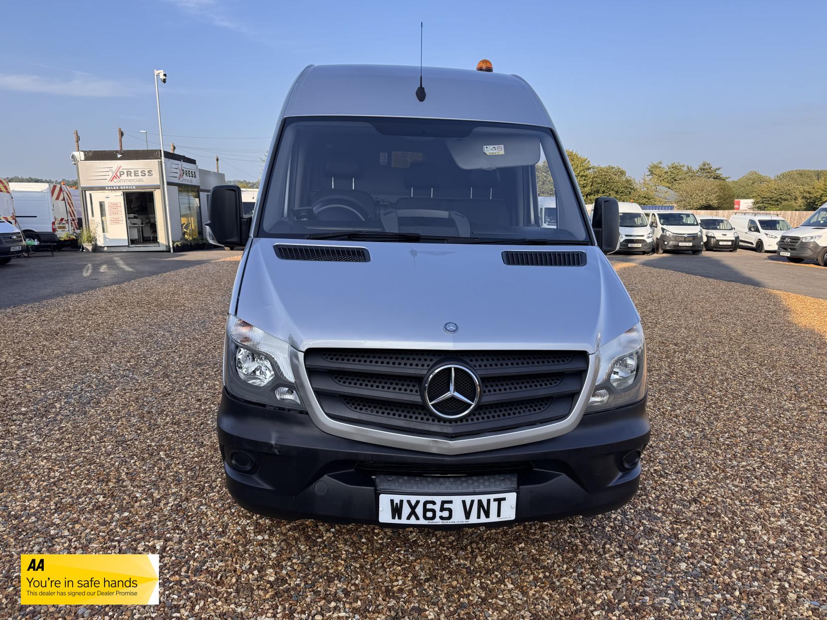 Mercedes-Benz Sprinter 2.1 313 CDi BlueEFFICIENCY Panel Van 4dr Diesel Manual RWD L1 H3 (211 g/km, 129 bhp)