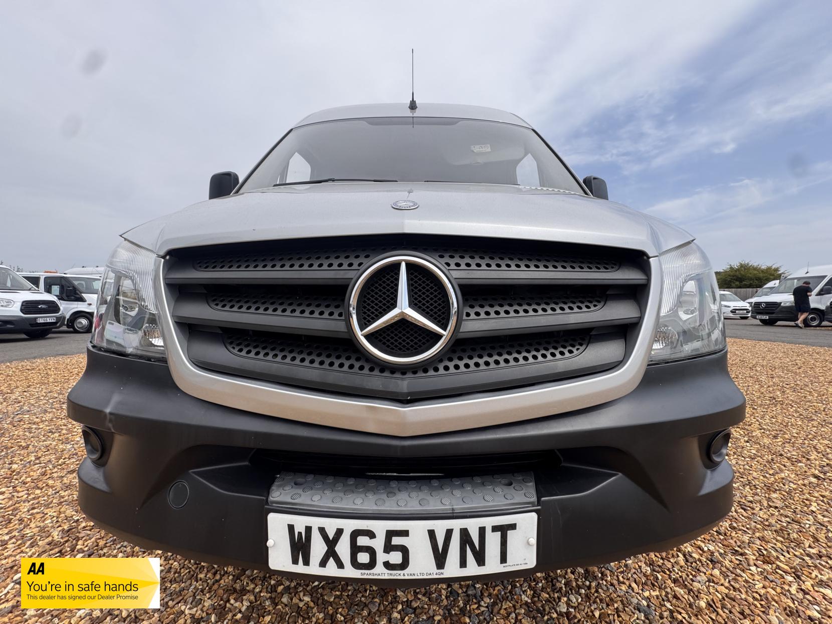 Mercedes-Benz Sprinter 2.1 313 CDi BlueEFFICIENCY Panel Van 4dr Diesel Manual RWD L1 H3 (211 g/km, 129 bhp)